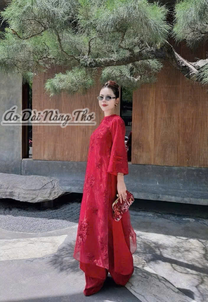 Áo Dài Cách Tân Đỏ Cổ Tròn Kèm Dây Tua
