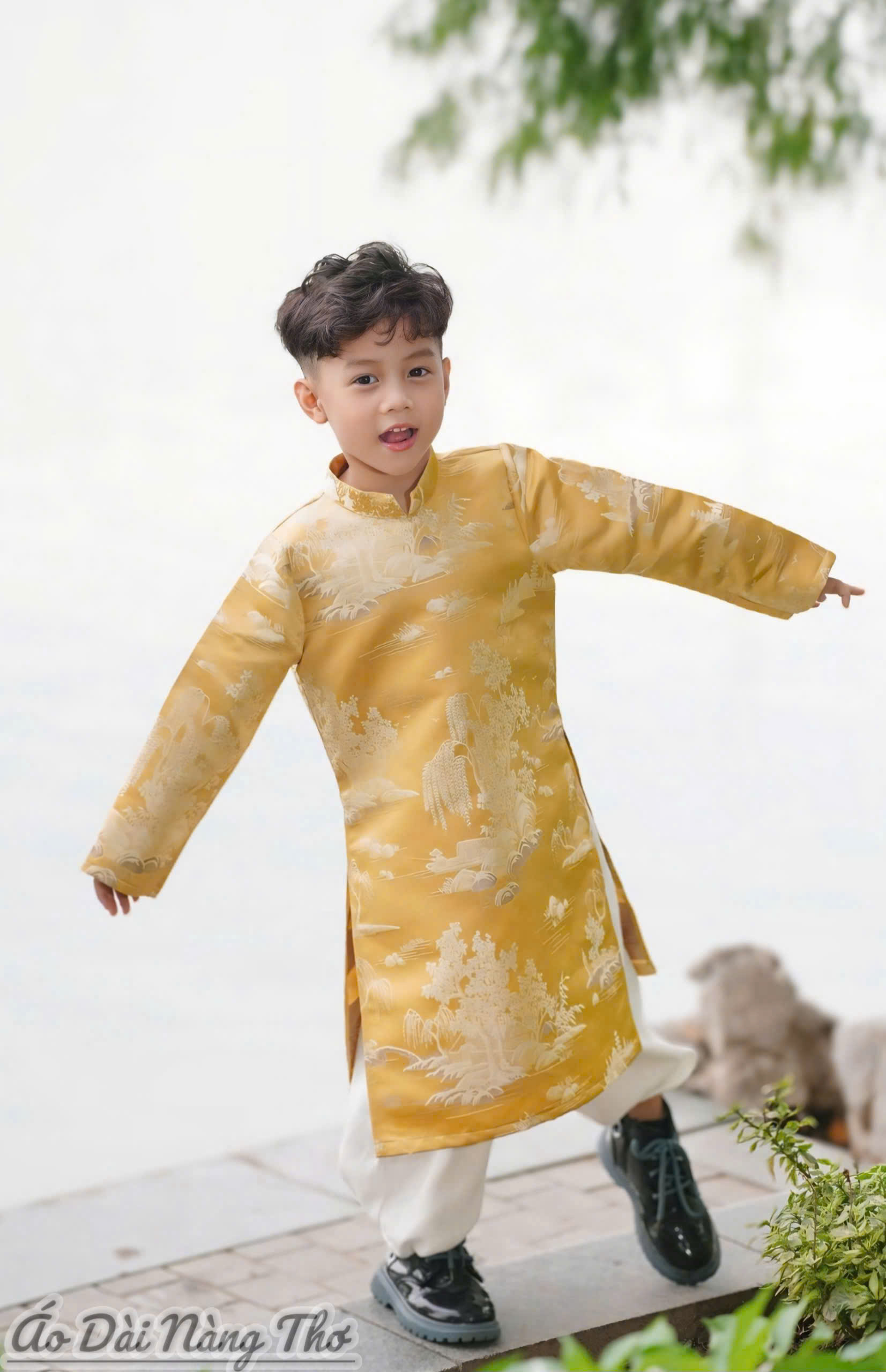 Áo Dài Bé Trai Tafta Vàng Hoa Tiết 3D
