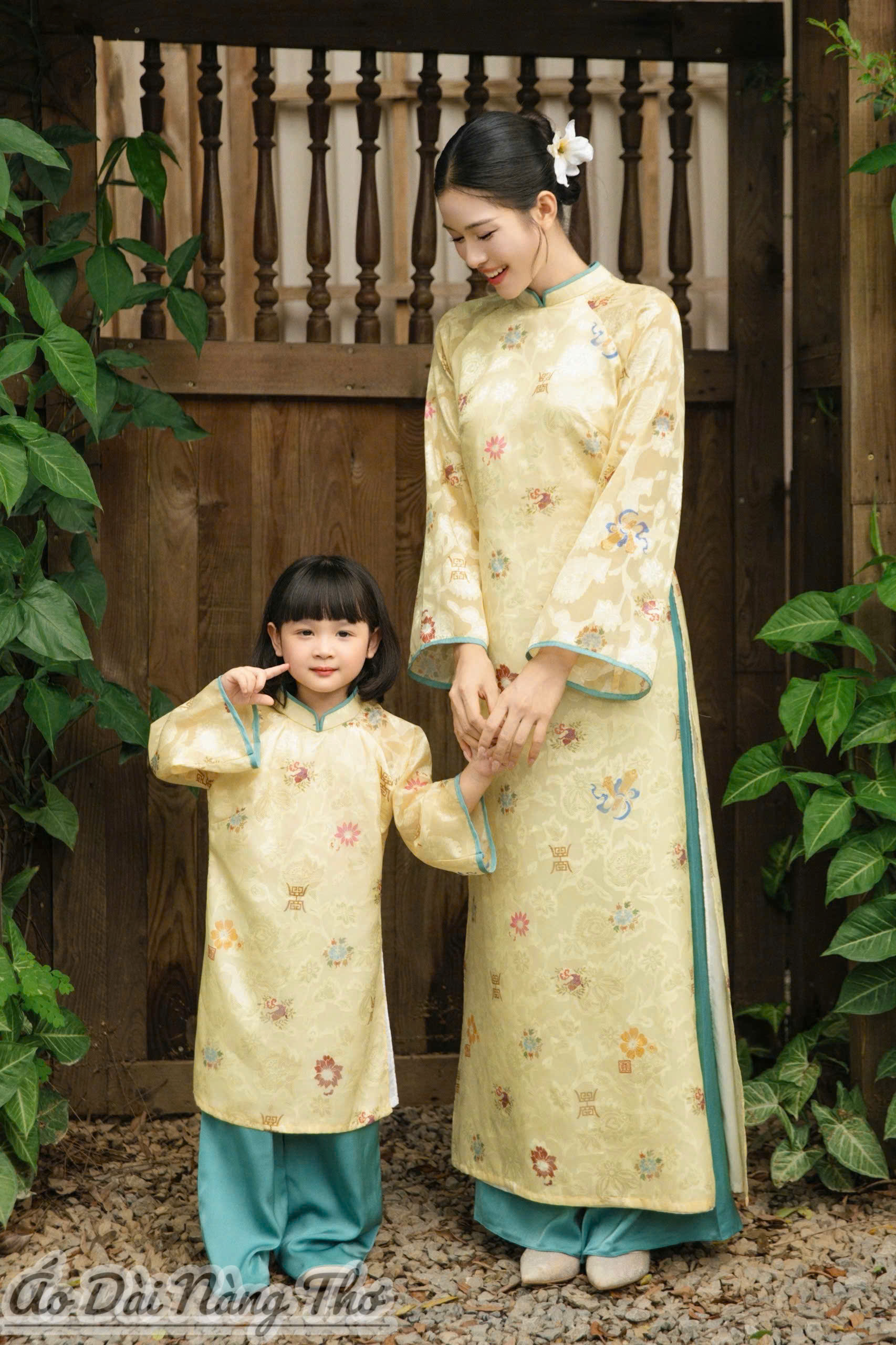 Áo Dài Cách Tân Lụa Vàng Họa Tiết Thổ Cẩm Xinh Xắn (Không bao gồm áo bé)