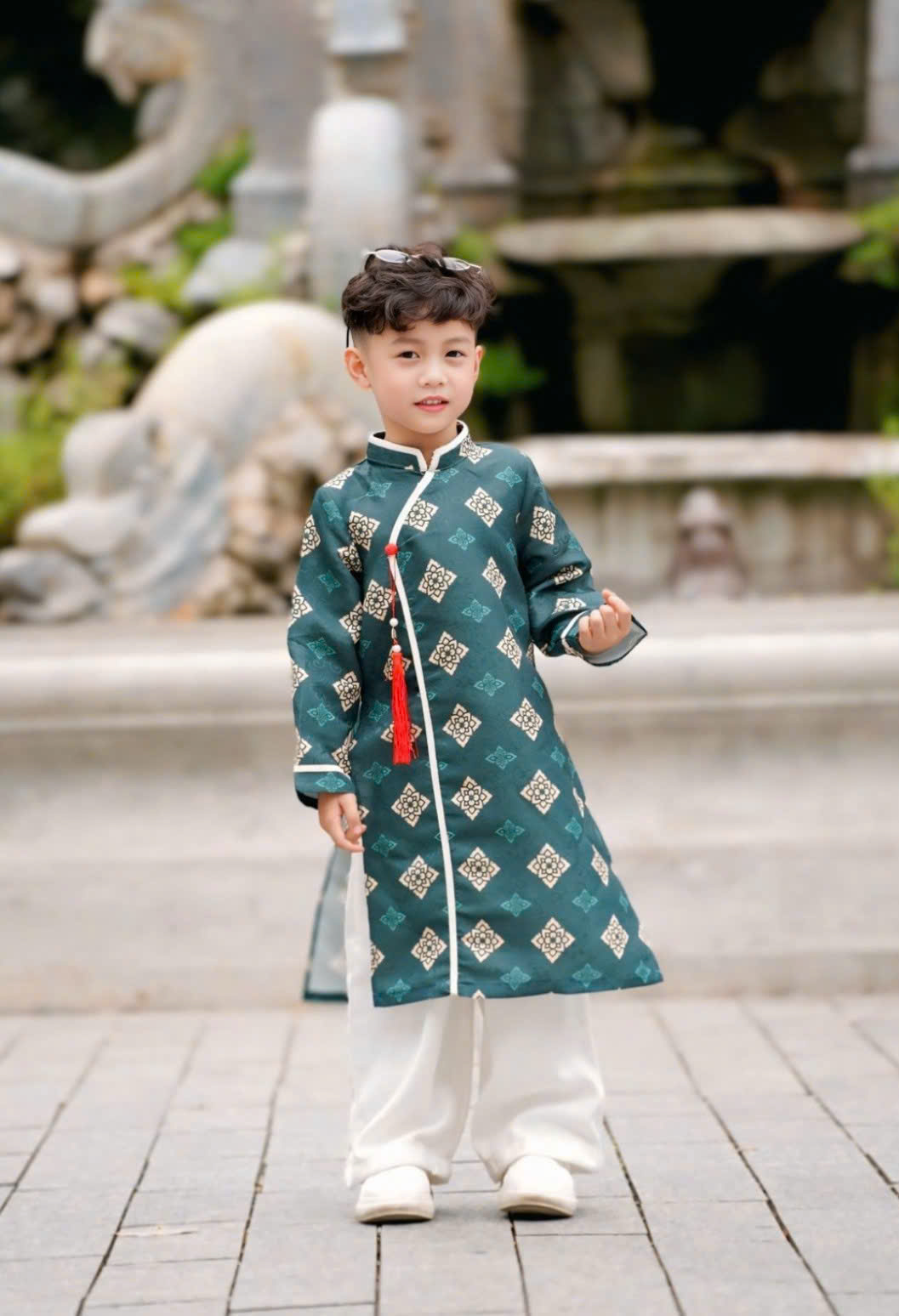 Áo Dài Bé Trai Gấm Xanh Họa Tiết Chìm
