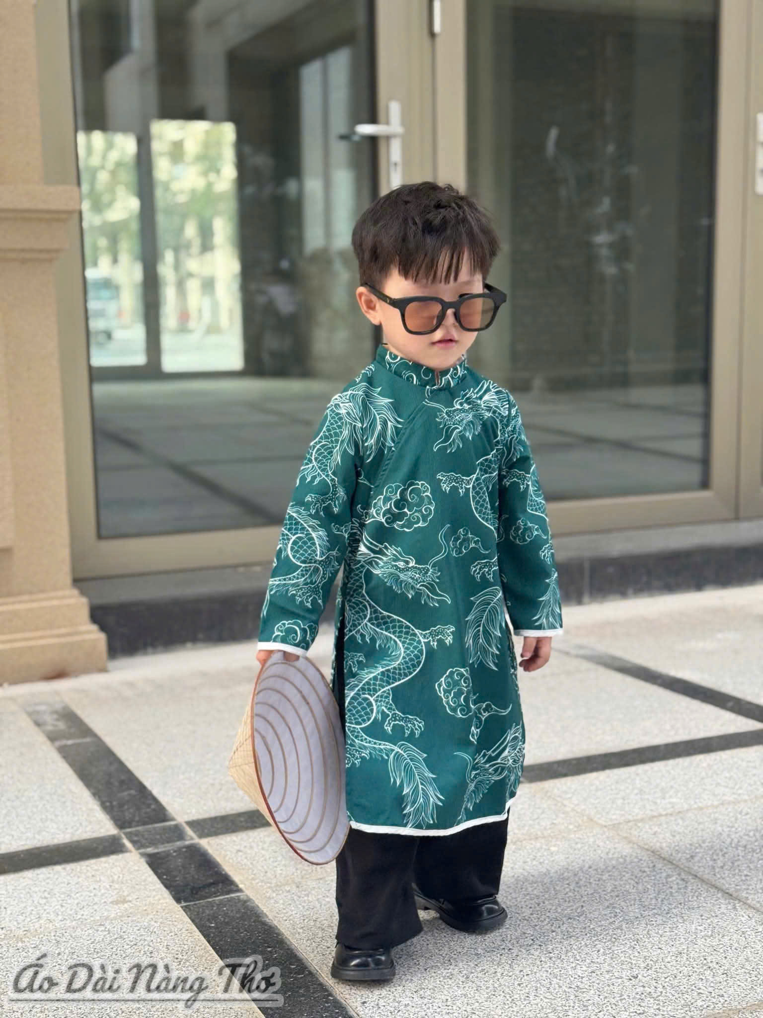 Áo Dài Bé Trai Tafta Xanh Cổ Vịt Họa Tiết Rồng 3D