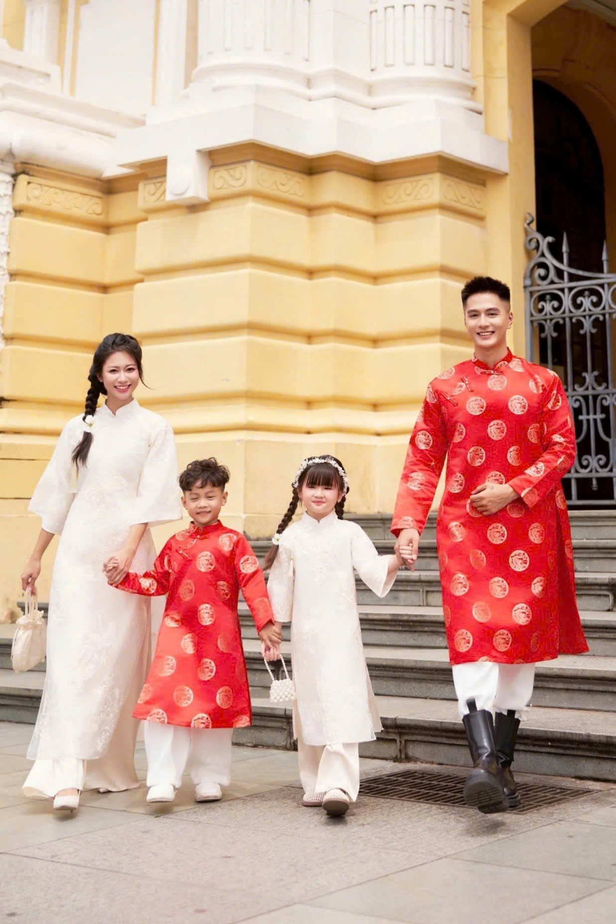 Áo Dài Cách Tân Gia Đình Sang Trọng