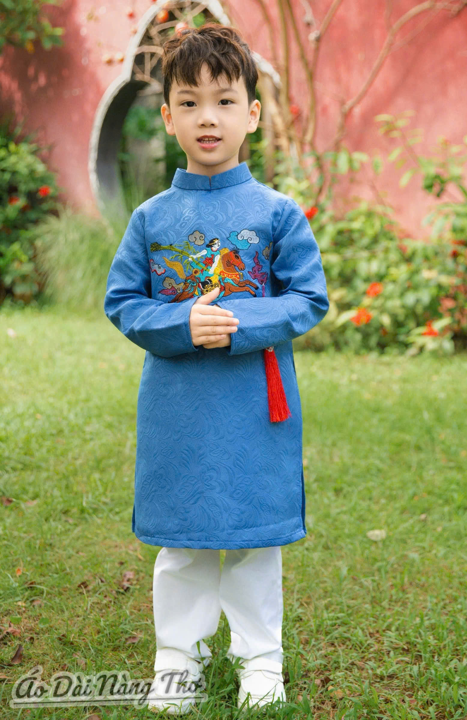 Áo Dài Bé Trai Gấm Xanh Họa Tiết Thêu