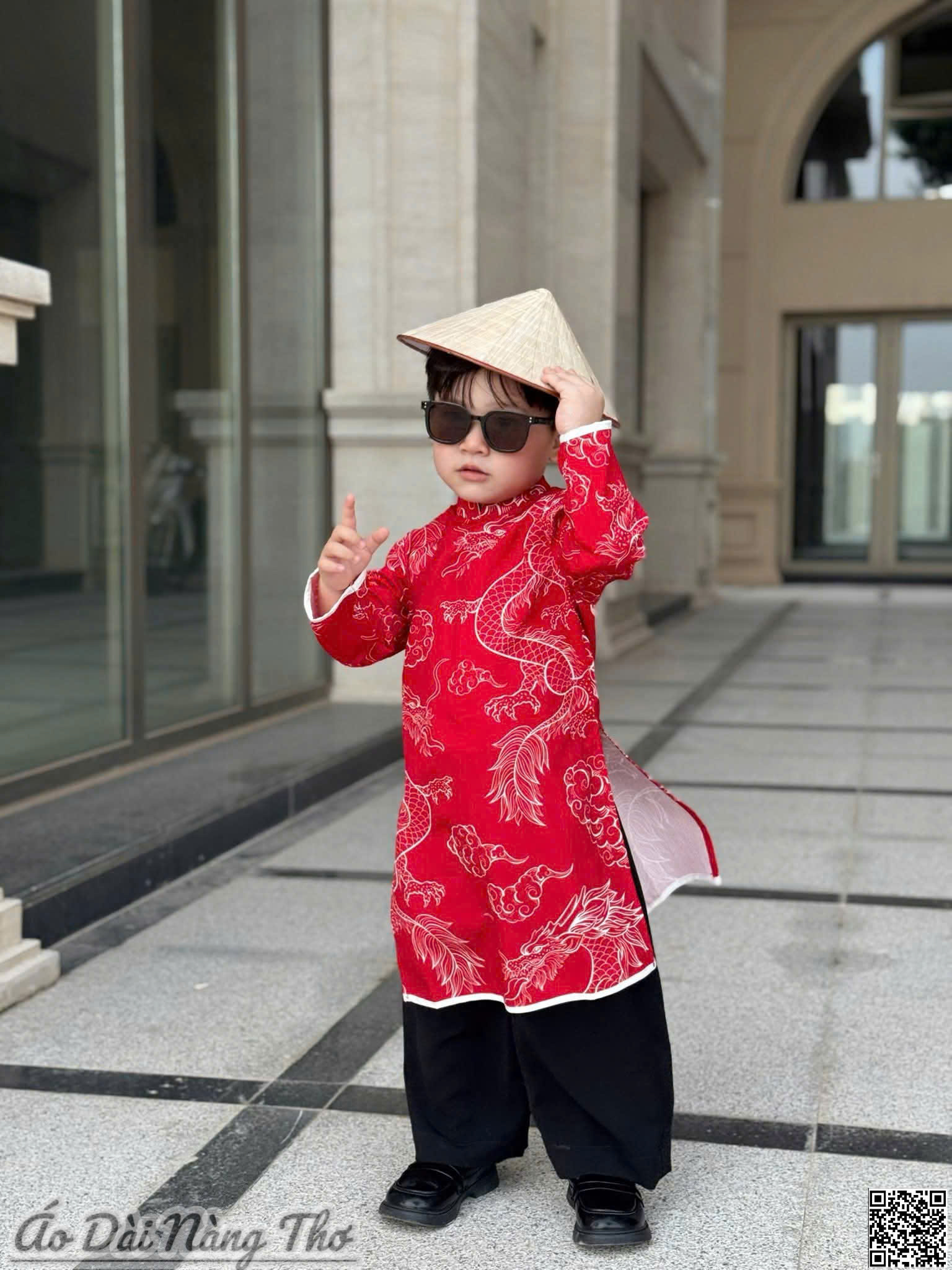 Áo Dài Bé Trai Tafta Đỏ Họa Tiết 3D