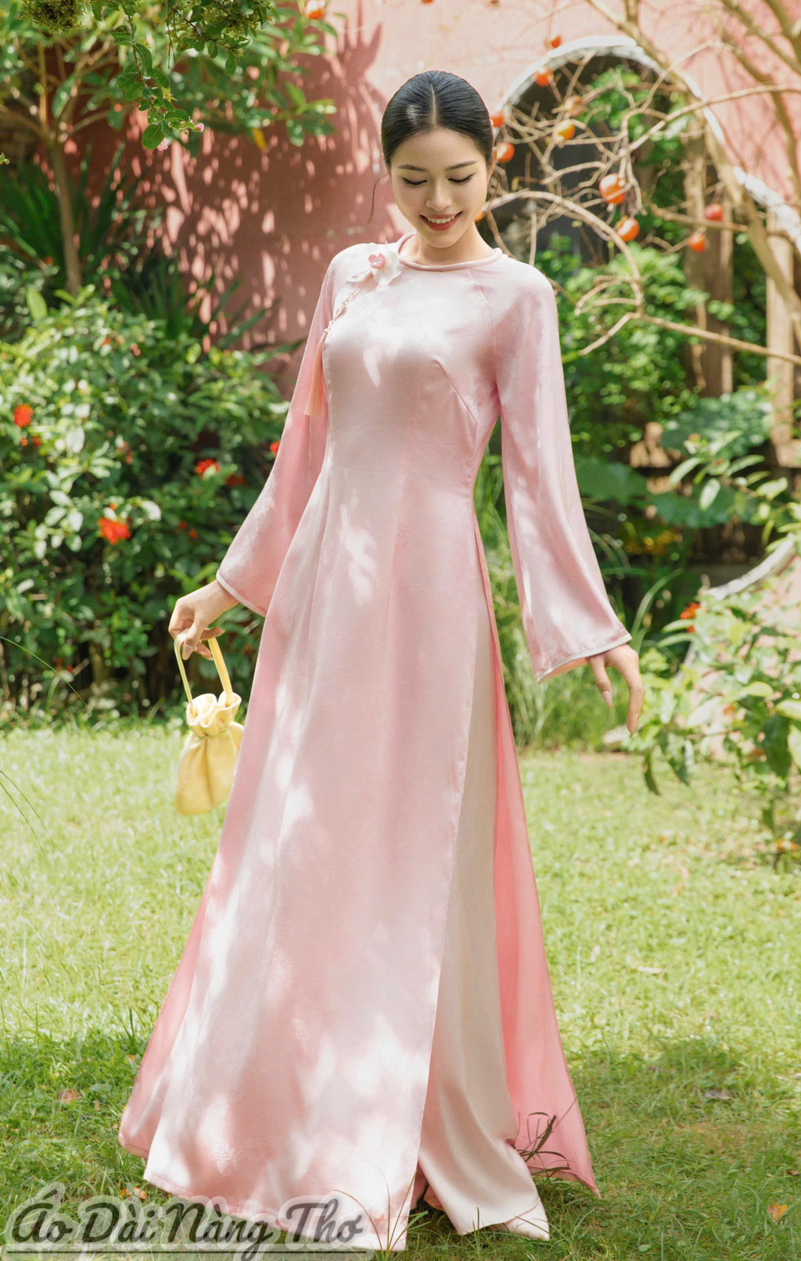 Áo Dài Cách Tân Lụa Gấm Hồng Tay Loe Xinh Yêu (Không bao gồm áo bé)