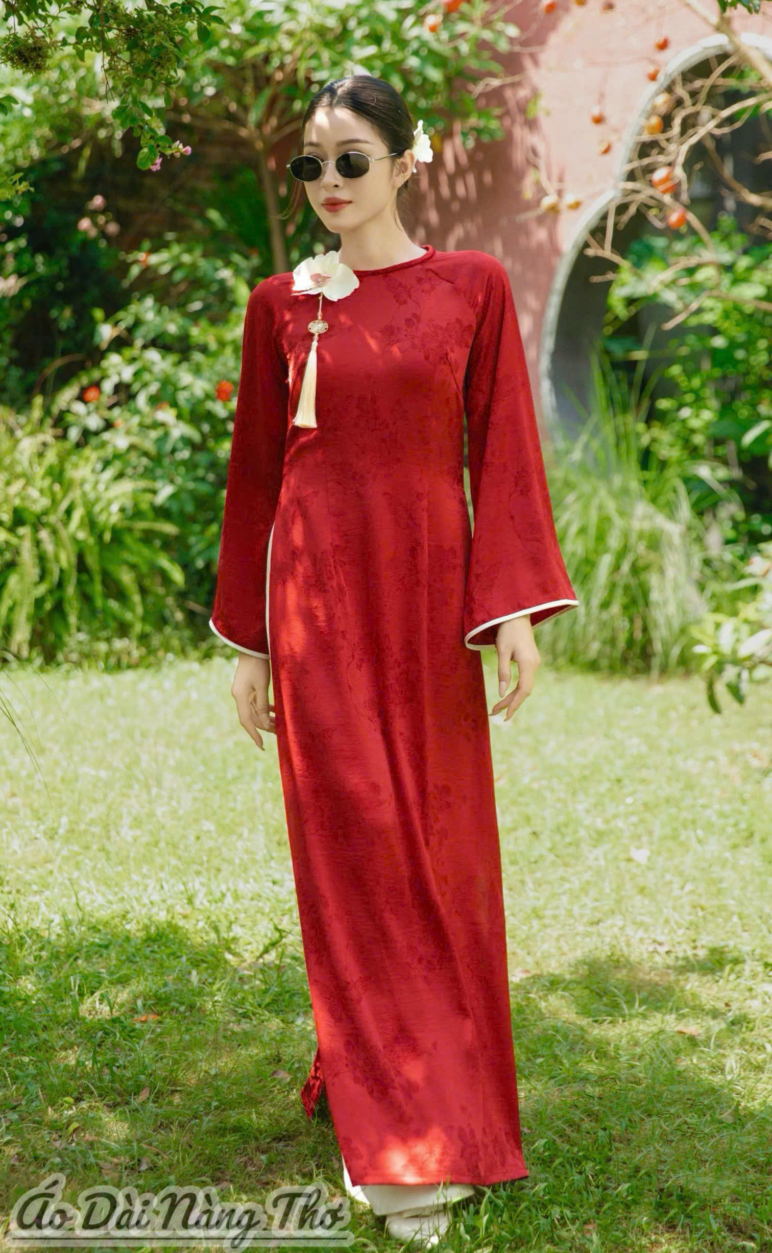 Áo Dài Cách Tân Lụa Gấm Đỏ Tay Loe Xinh Yêu