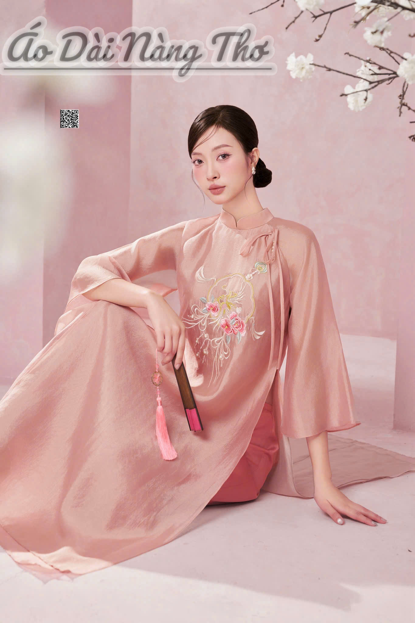 Áo Dài Cách Tân Voan Họa Tiết Thêu Đính Nơ