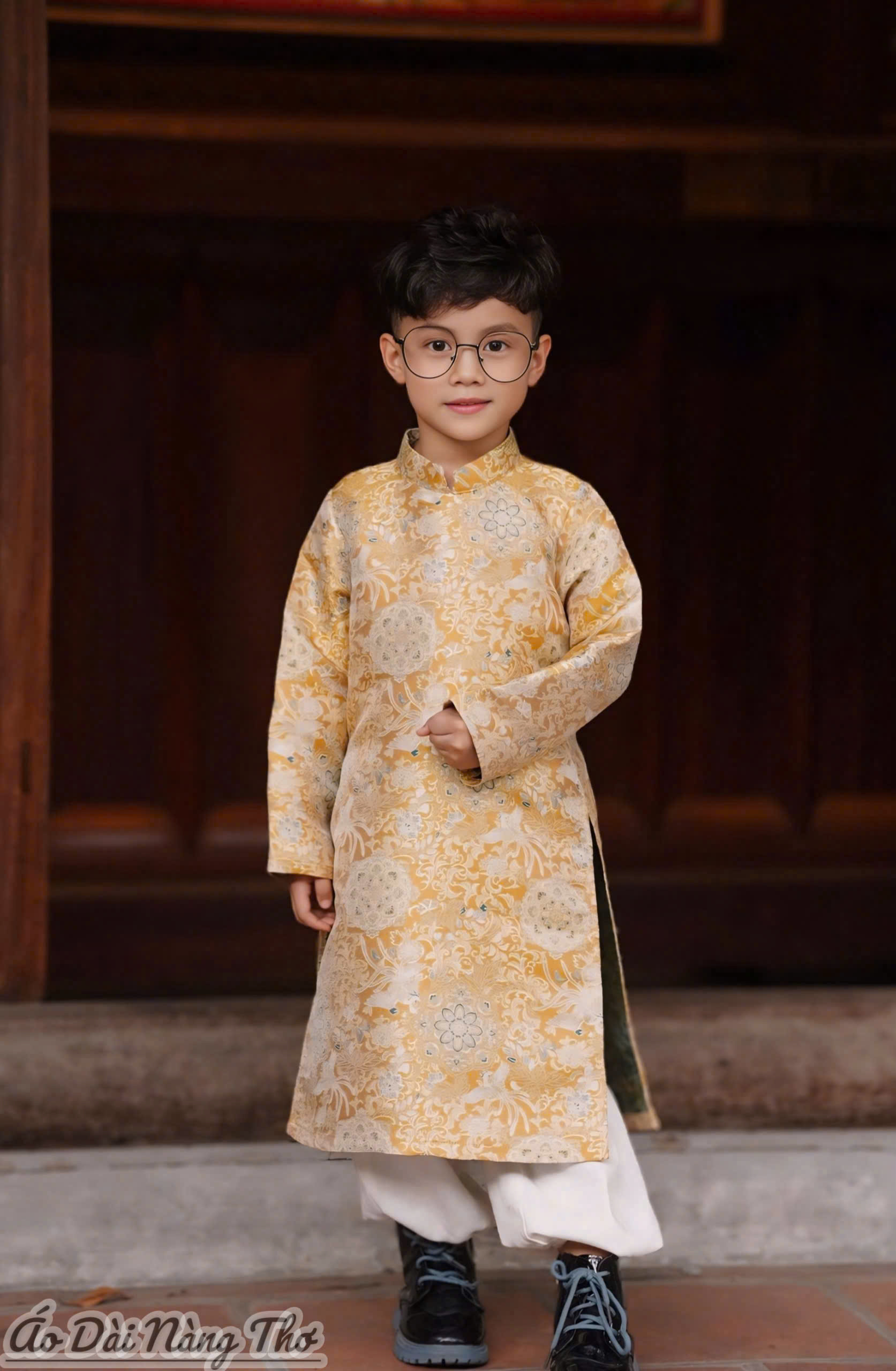 Áo Dài Bé Trai Gấm Vàng Họa Tiết Thổ Cẩm Sang Trọng