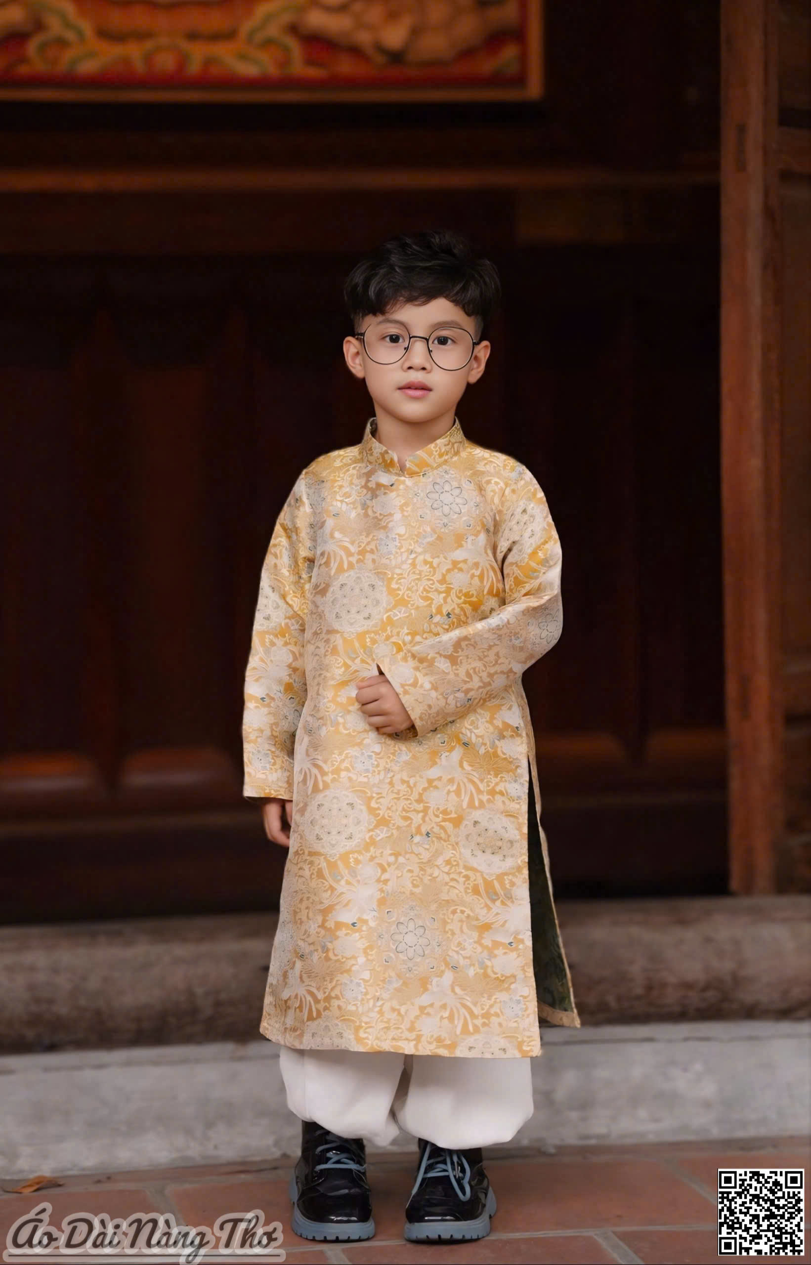 Áo Dài Bé Trai Gấm Vàng Họa Tiết Thổ Cẩm Sang Trọng