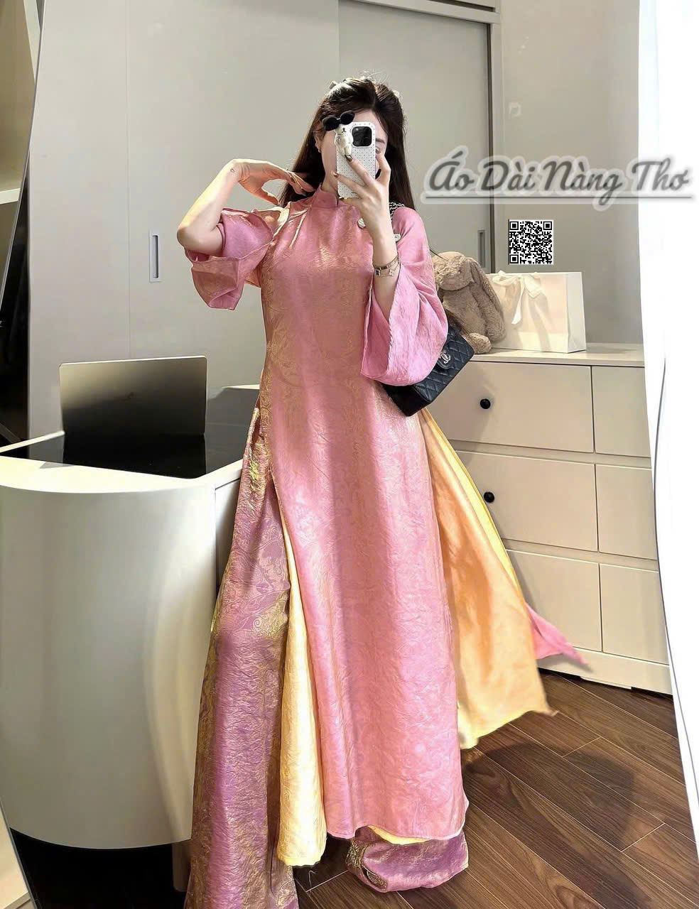 Áo Dài Cách Tân Vải Lụa Nhũ Có Cổ Tay Loe Xinh Xắn