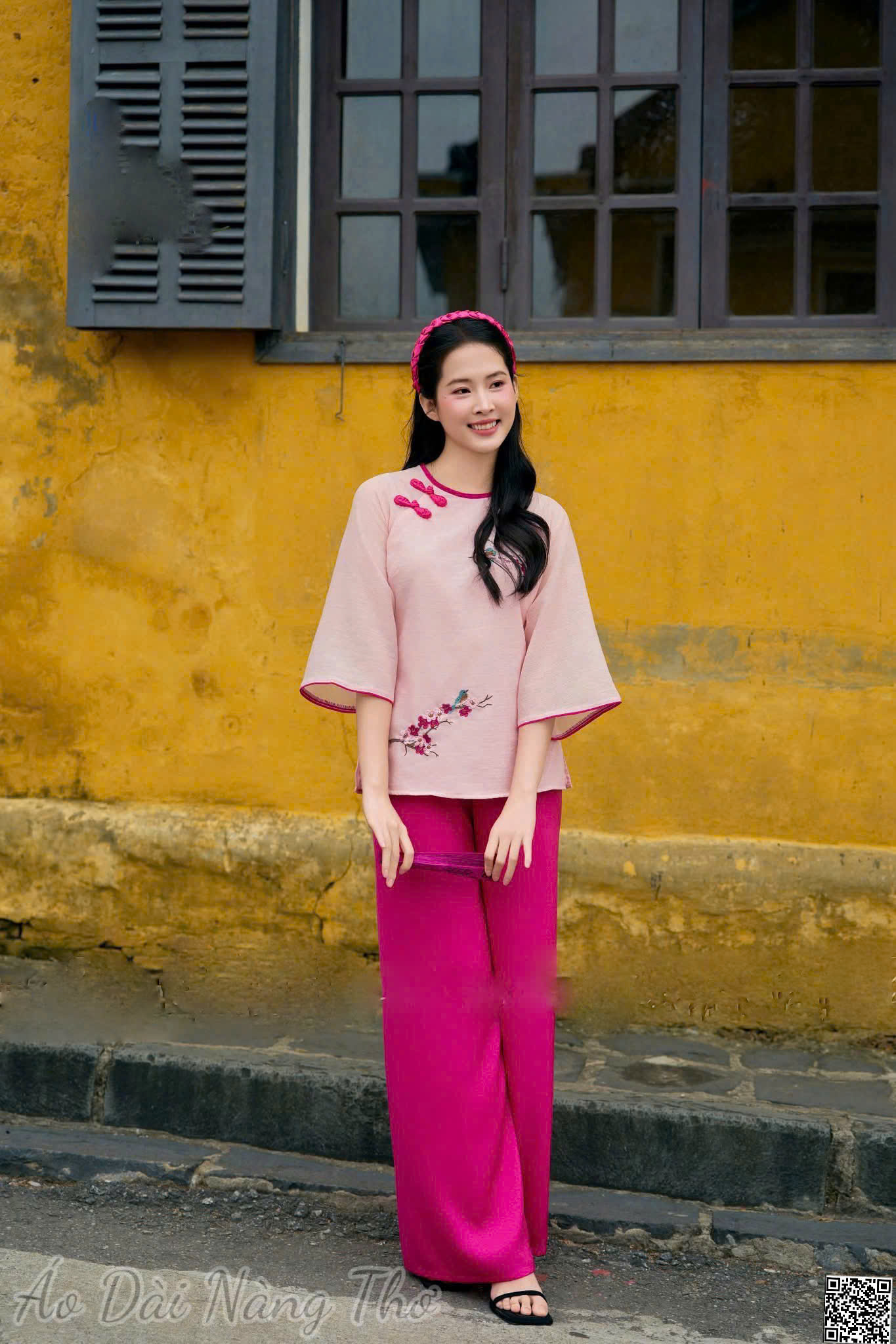 Pháp Phục Lụa Hồng Sen Thêu Hoa Phối Nút Tàu (Không kèm áo bé)