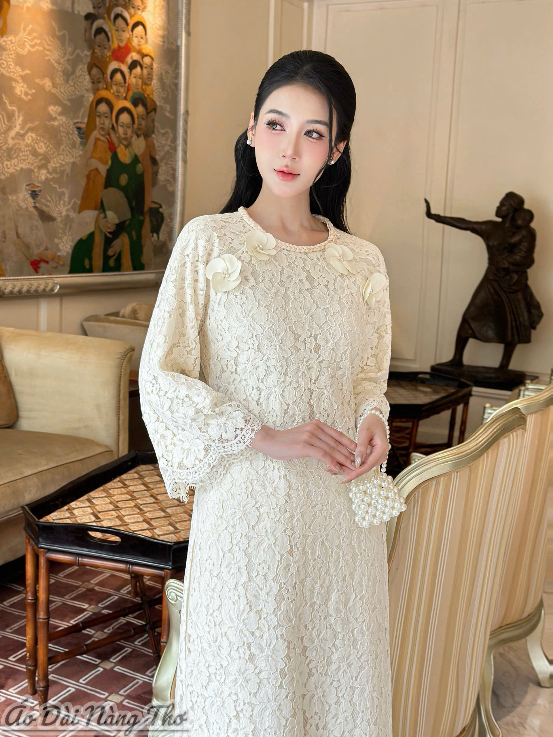 Áo Dài Cách Tân Ren Kem Tay Loe Dáng Suông