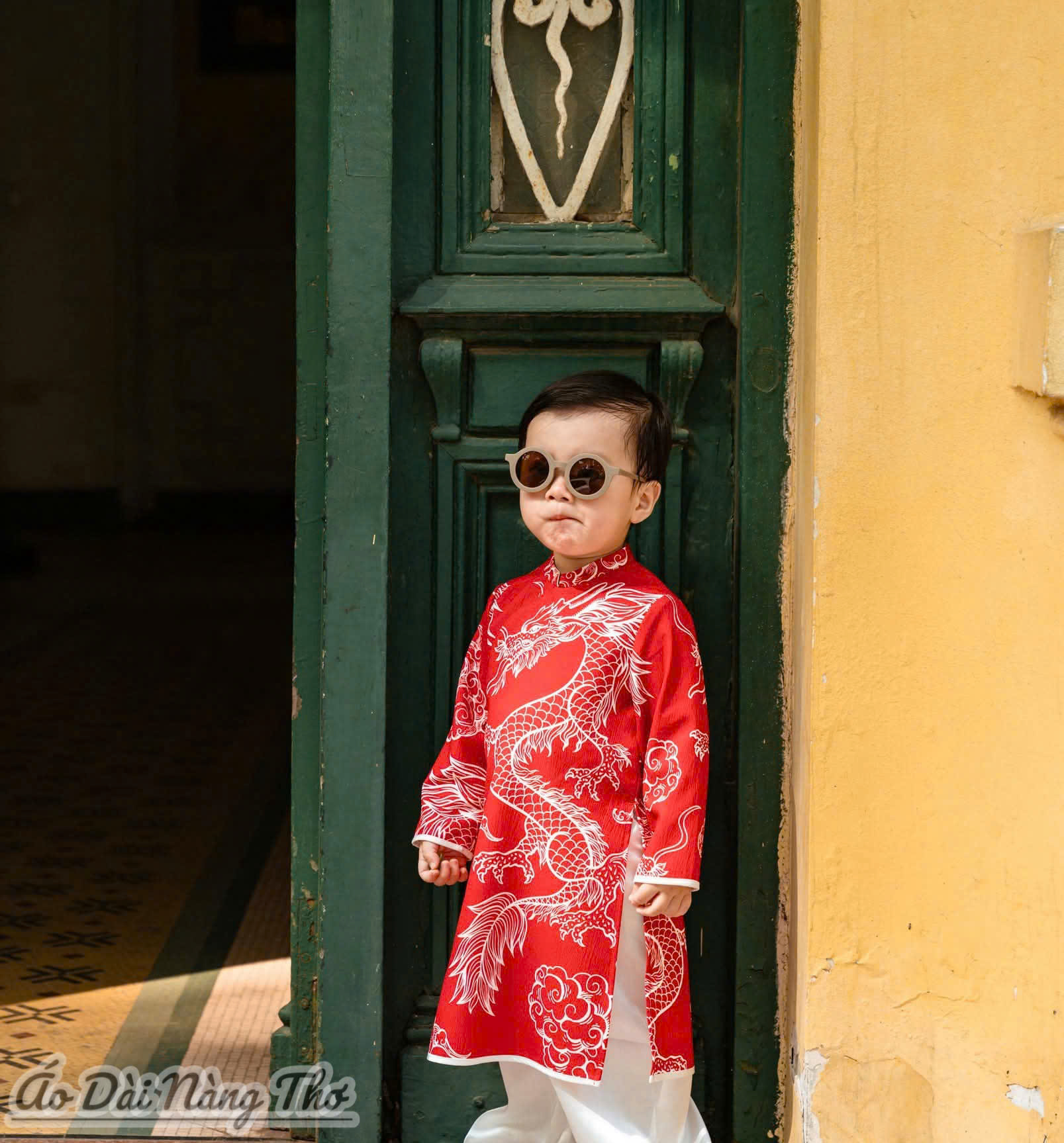 Áo Dài Bé Trai Tafta Đỏ Họa Tiết Rồng 3D