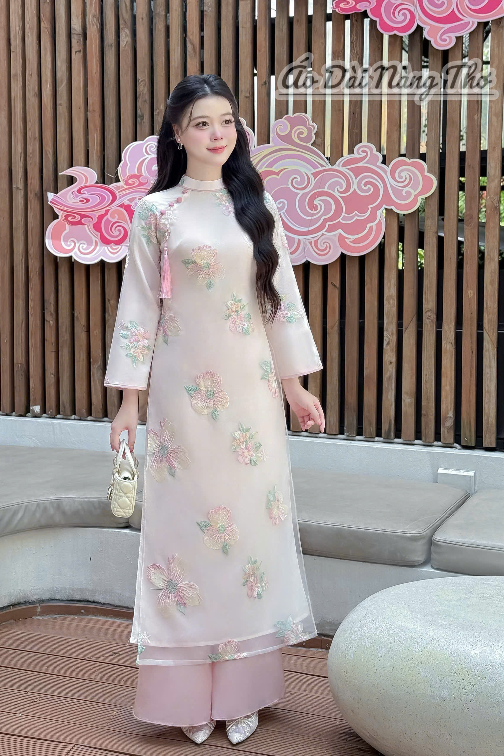 Áo Dài Cách Tân Voan Họa Tiết Hoa Sen Cổ Tròn