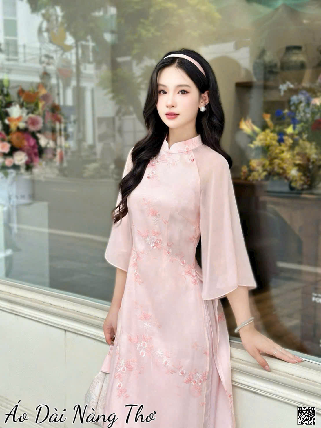 Áo Dài Cách Tân Vải Voan Hồng Tay Loe Xinh Yêu