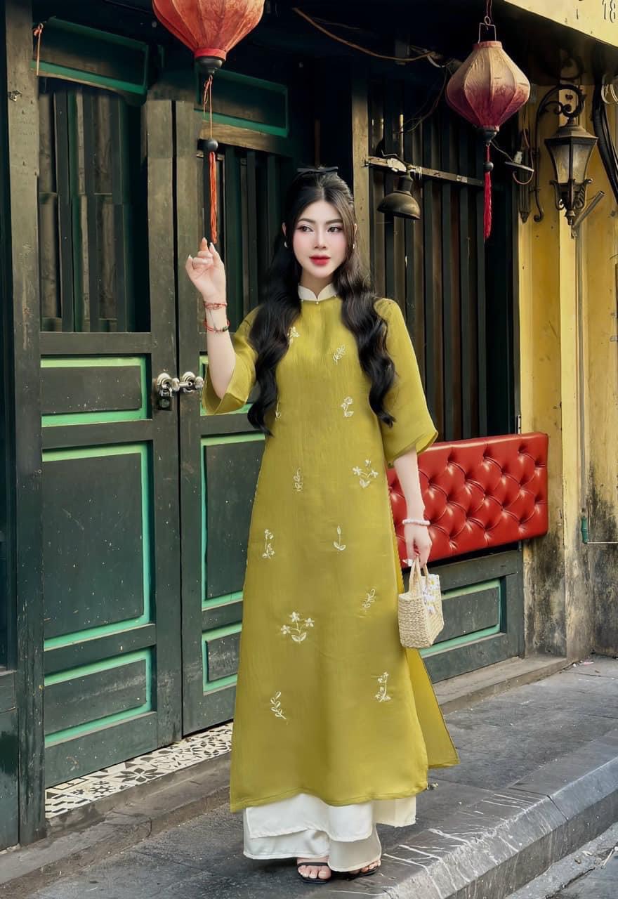 Áo Dài Cách Tân Voan Tơ Thêu Hoa