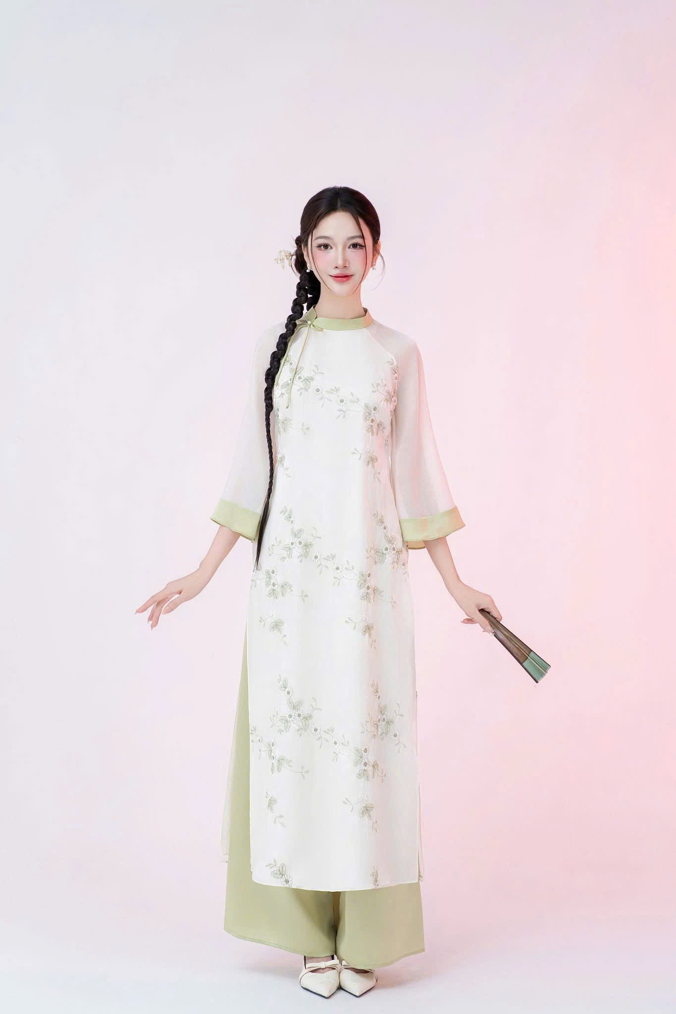 Áo Dài Cách Tân Voan Hồng Phối Nút Tàu Sen