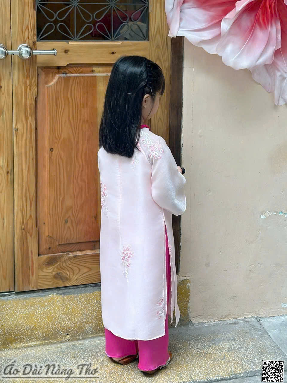 Áo Dài Bé Gái Voan Viền Cổ Sen Đáng Yêu