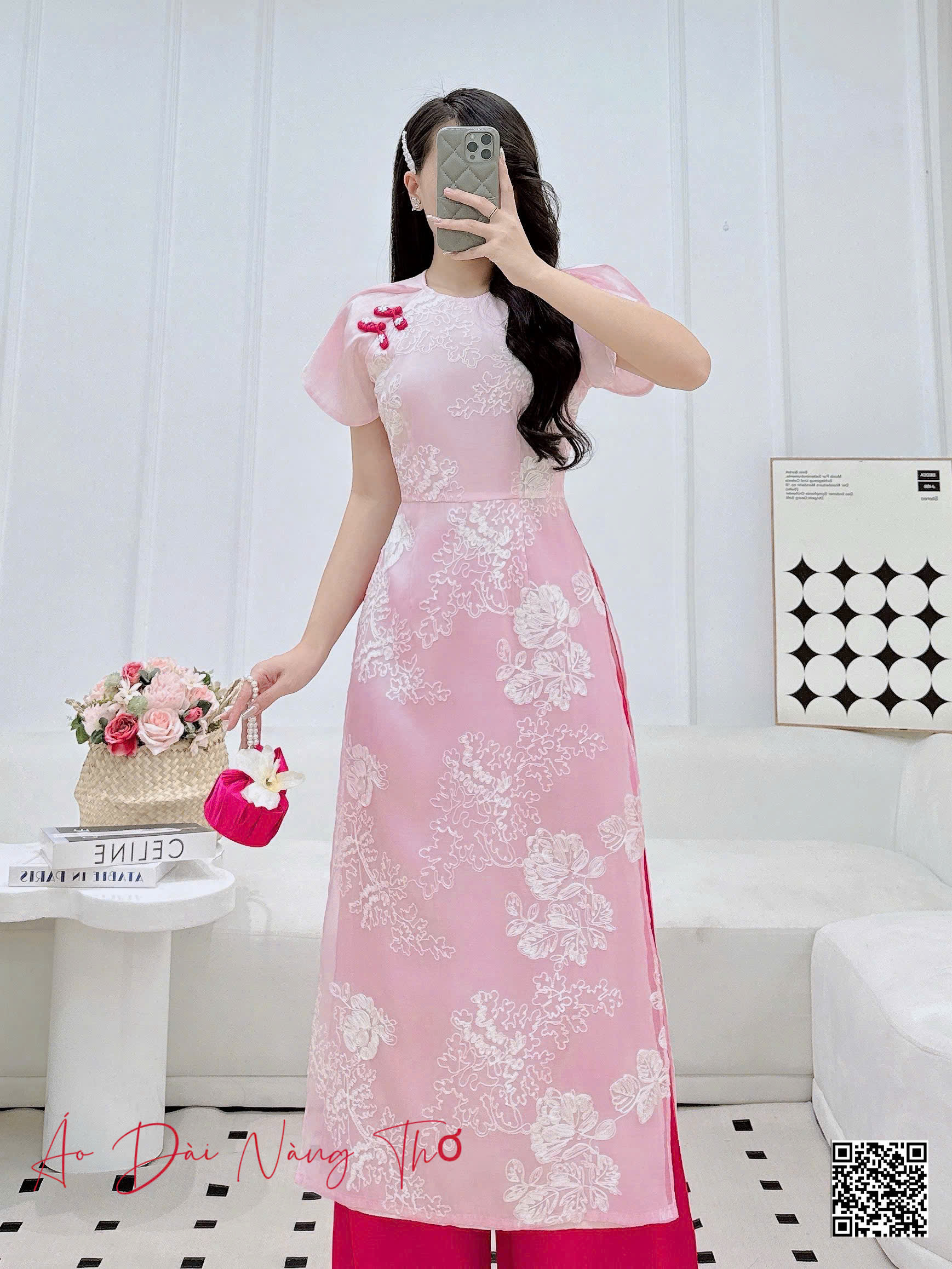 Áo Dài Cách Tân Lụa Hồng Tay Phồng Phối Nút Tàu