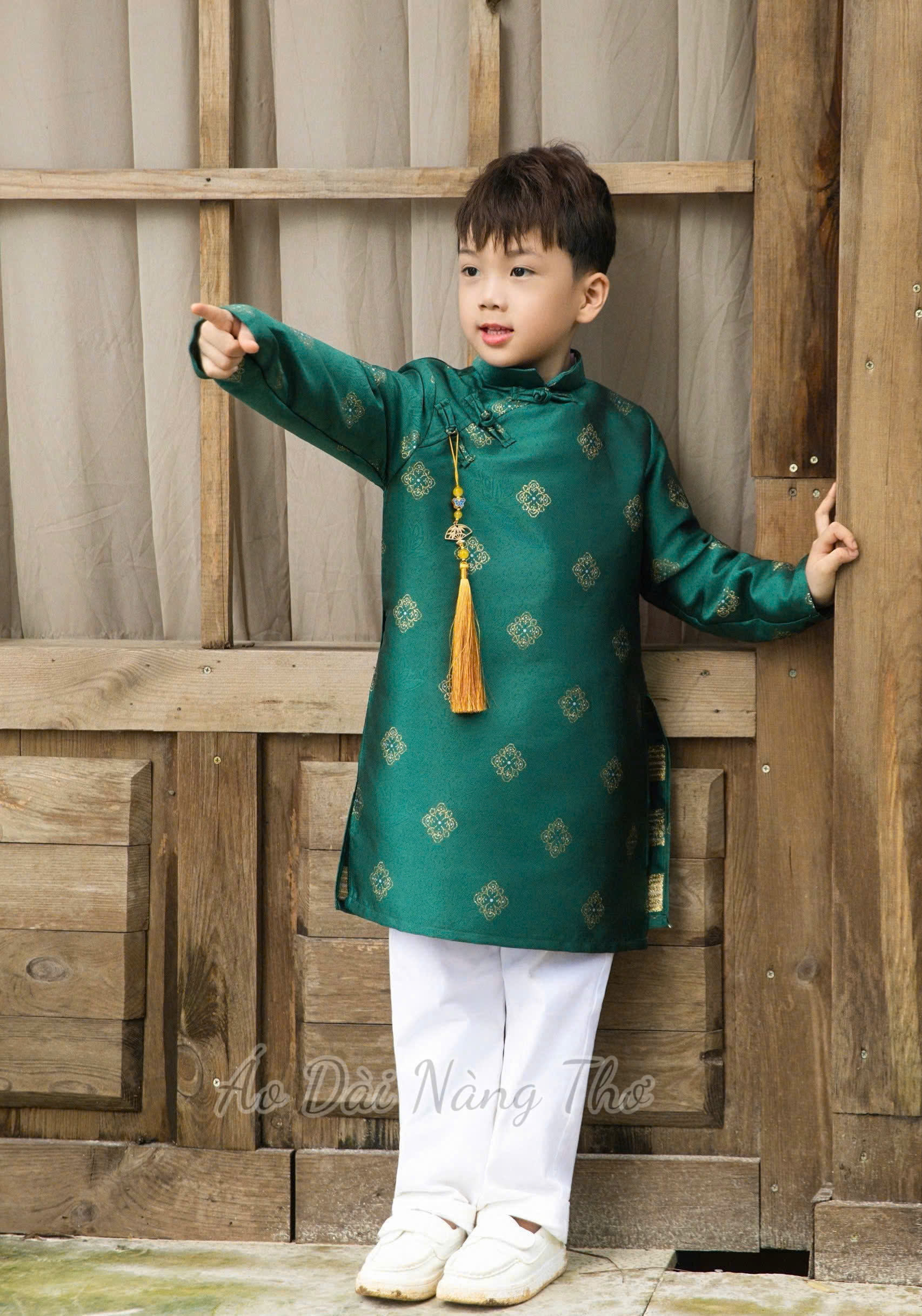 Áo Dài Bé Trai Tafta Xanh Rêu Kèm Dây Tua Rua