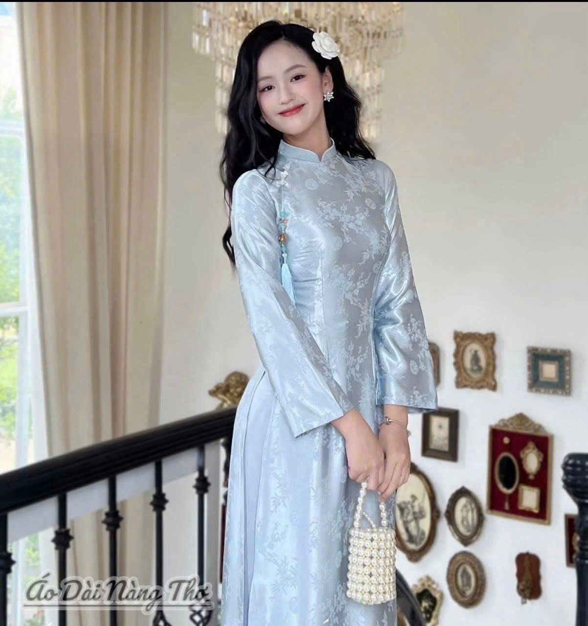 Áo Dài Truyền Thống Gấm Tay Loe Kèm Dây Tua