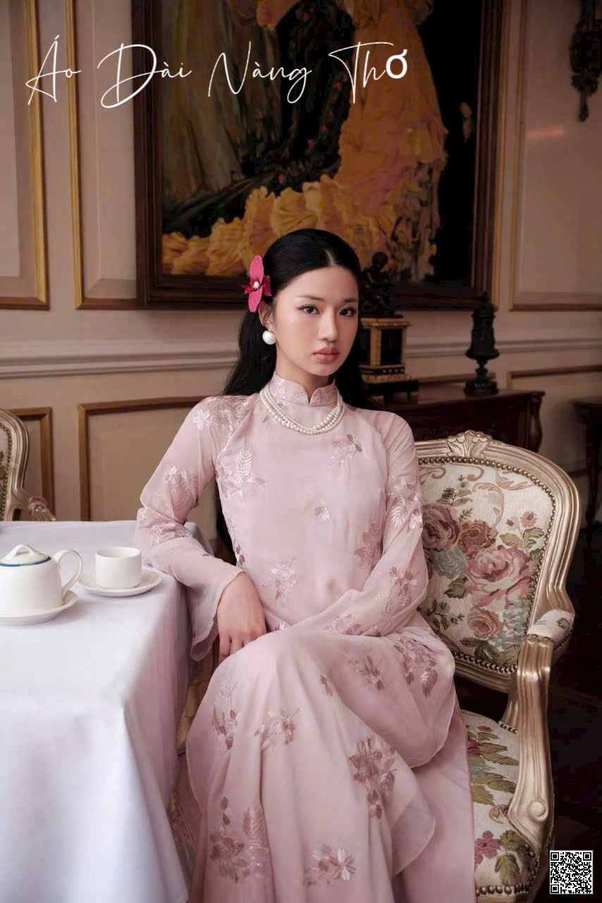Áo Dài Truyền Thống Lụa  Voan Họa Tiết Dệt Sắc Xảo