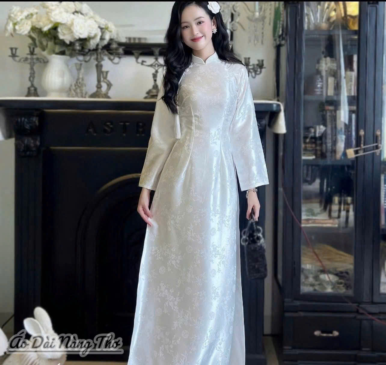 Áo Dài Truyền Thống Gấm Tay Loe Kèm Dây Tua