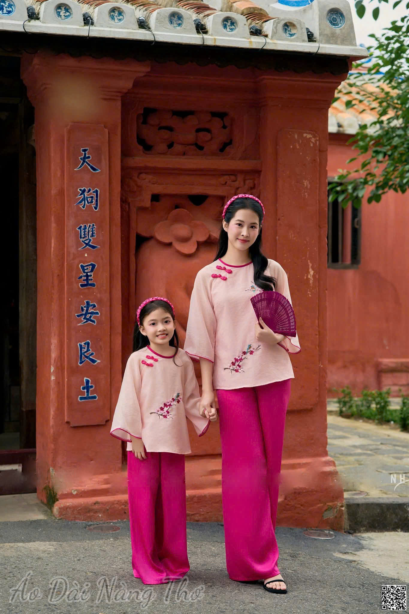 Pháp Phục Lụa Hồng Sen Thêu Hoa Phối Nút Tàu (Không kèm áo bé)