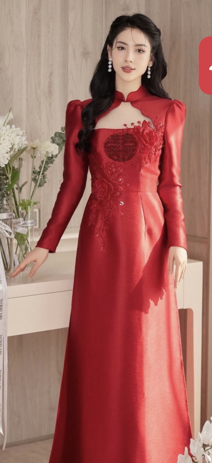 Áo Dài Cô Dâu Tafta Đỏ Cổ Vuông Gợi Cảm