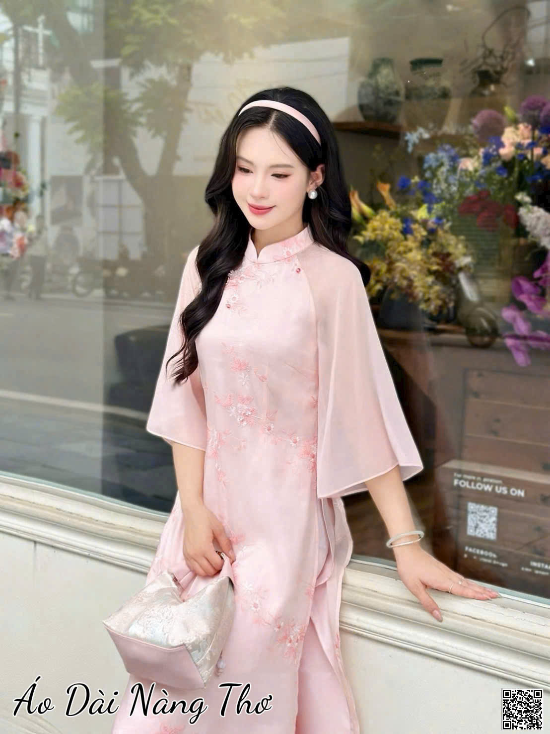 Áo Dài Cách Tân Vải Voan Hồng Tay Loe Xinh Yêu