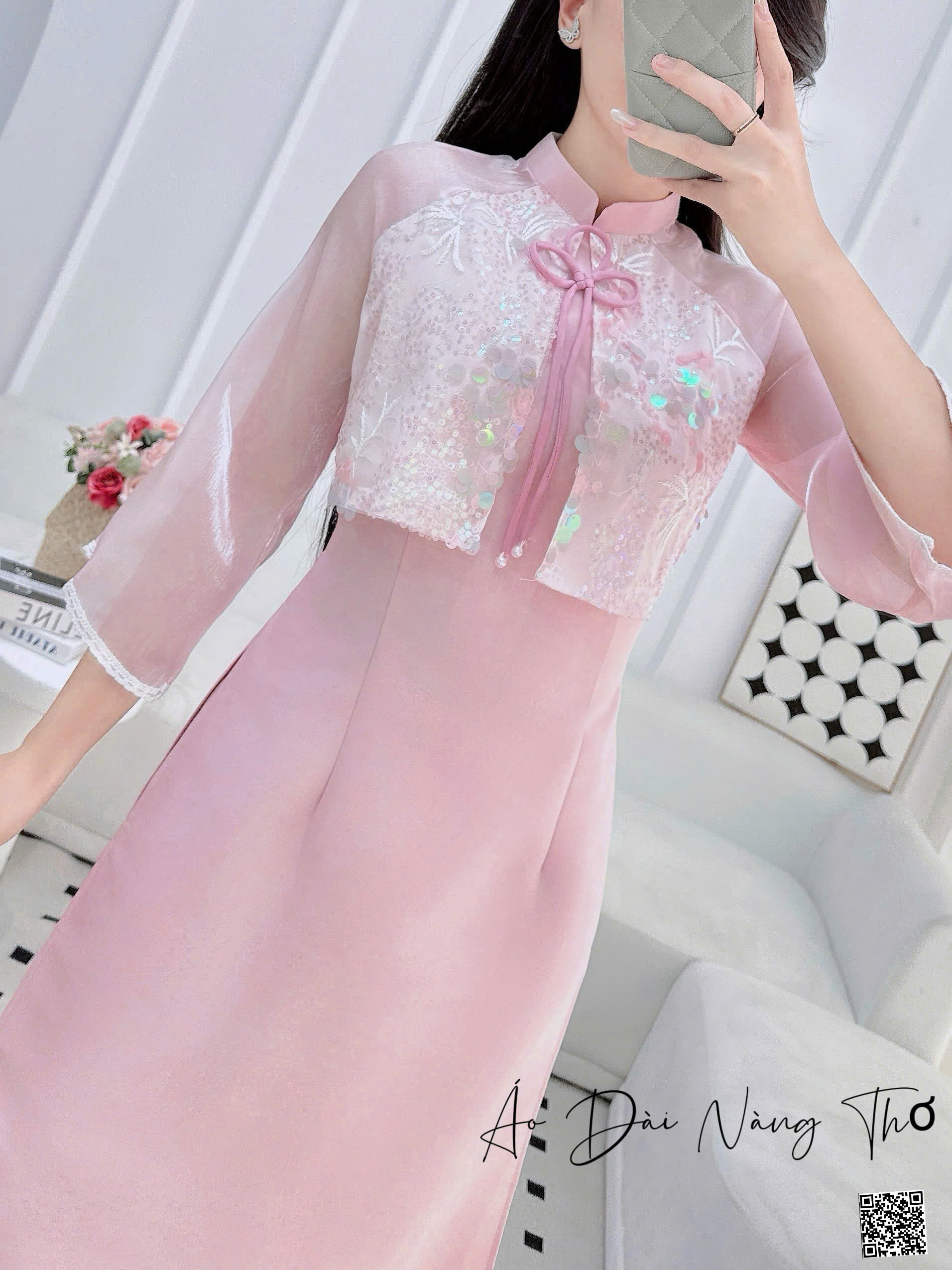 Áo Dài Cách Tân Vải Voan Khoác Giả Đính Nơ Hồng