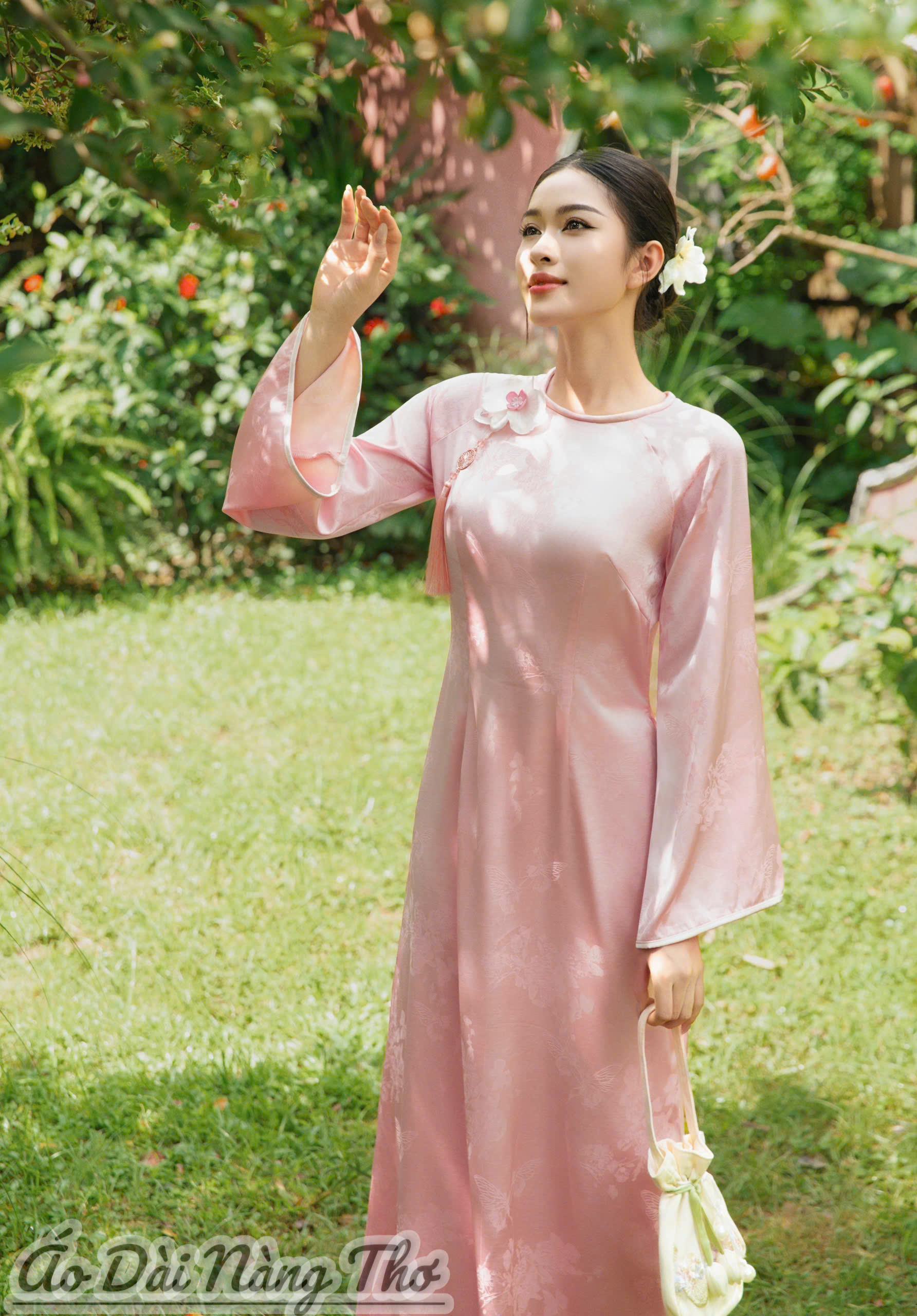 Áo Dài Cách Tân Lụa Gấm Hồng Tay Loe Xinh Yêu (Không bao gồm áo bé)