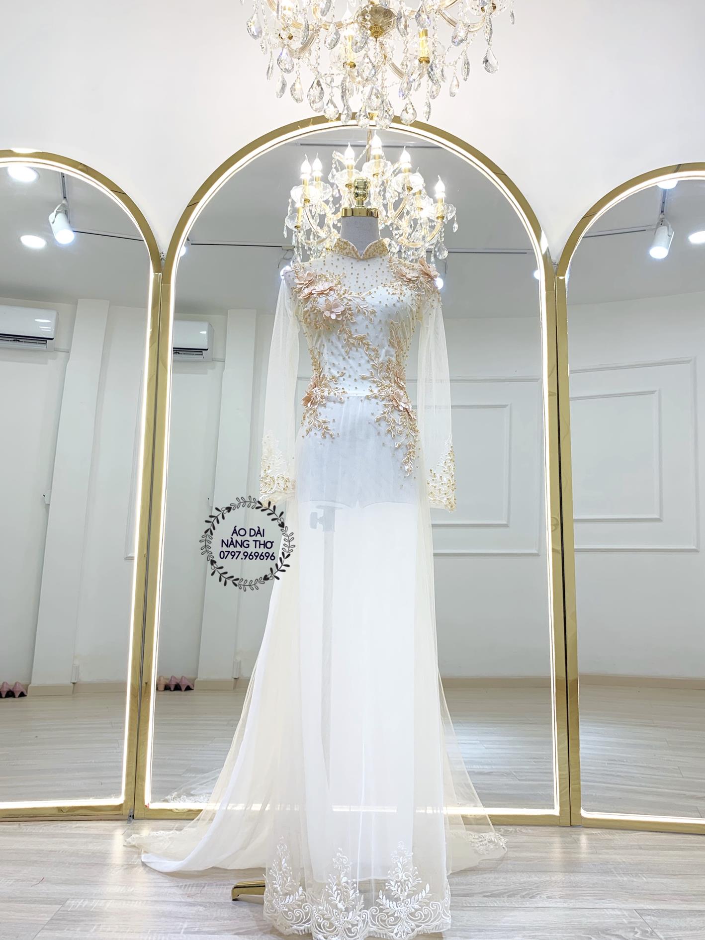 Áo dài cưới cô dâu ren trắng