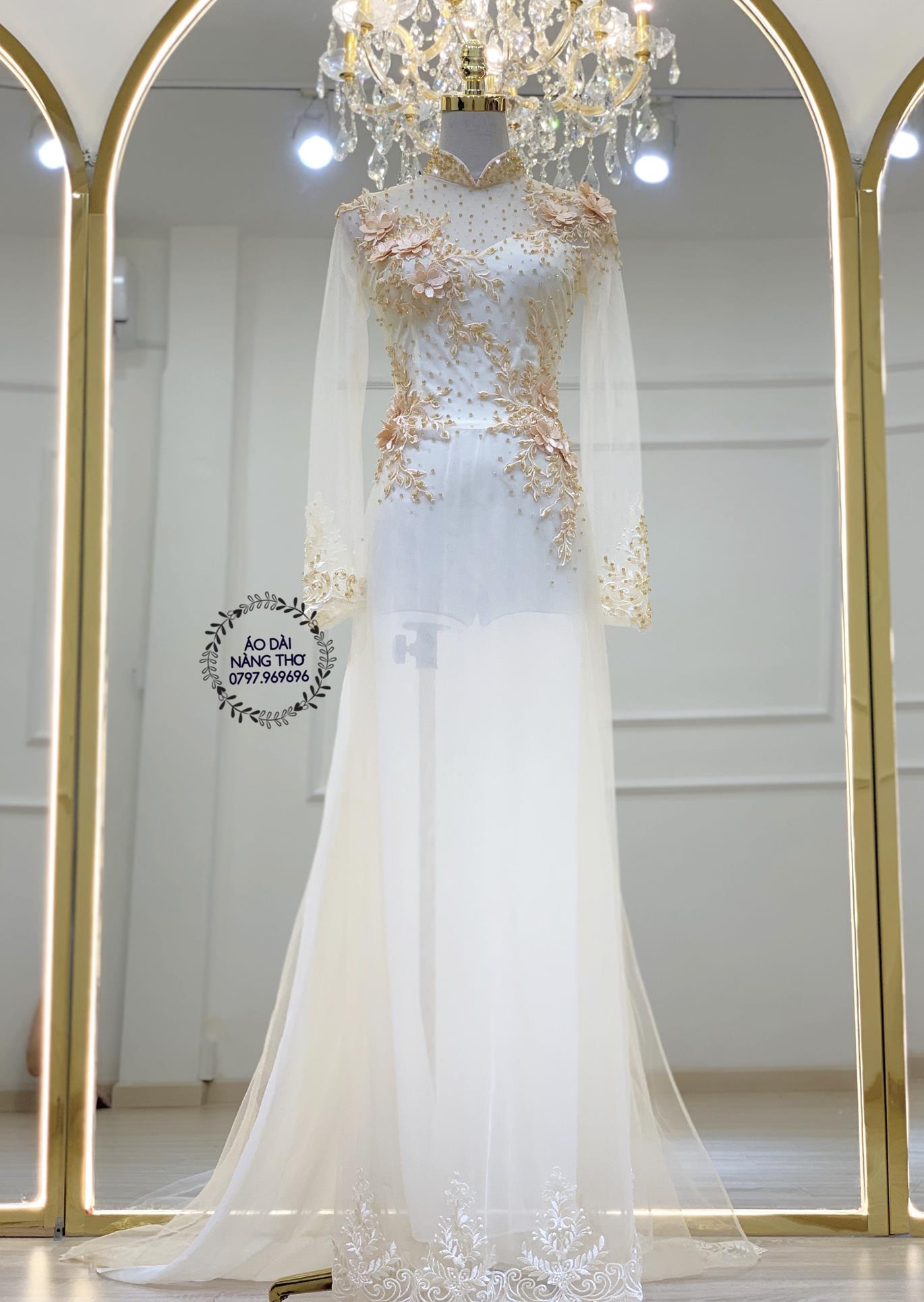 Áo dài cưới cô dâu ren trắng