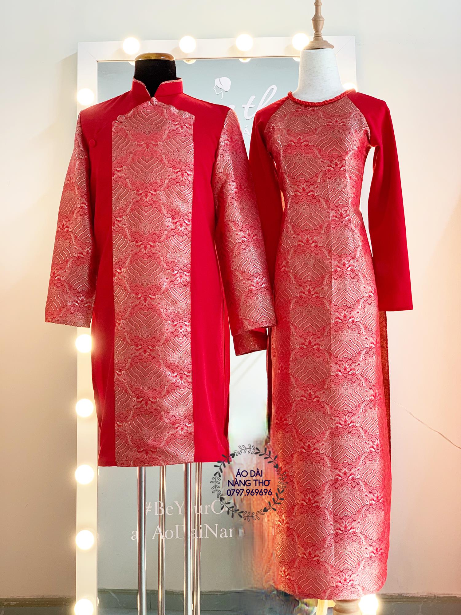 Áo Dài Cô Dâu Gấm Đỏ Thêu Tay