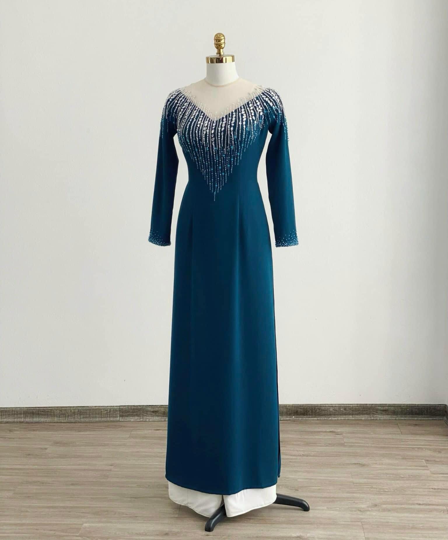 Áo Dài Bà Sui Lụa Cao Cấp Đính Đá Sang Trọng