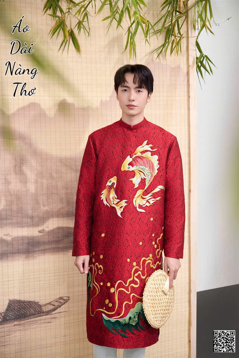 Áo Dài Nam Gấm Đỏ Họa Tiết Thêu Cá Chép Đẹp