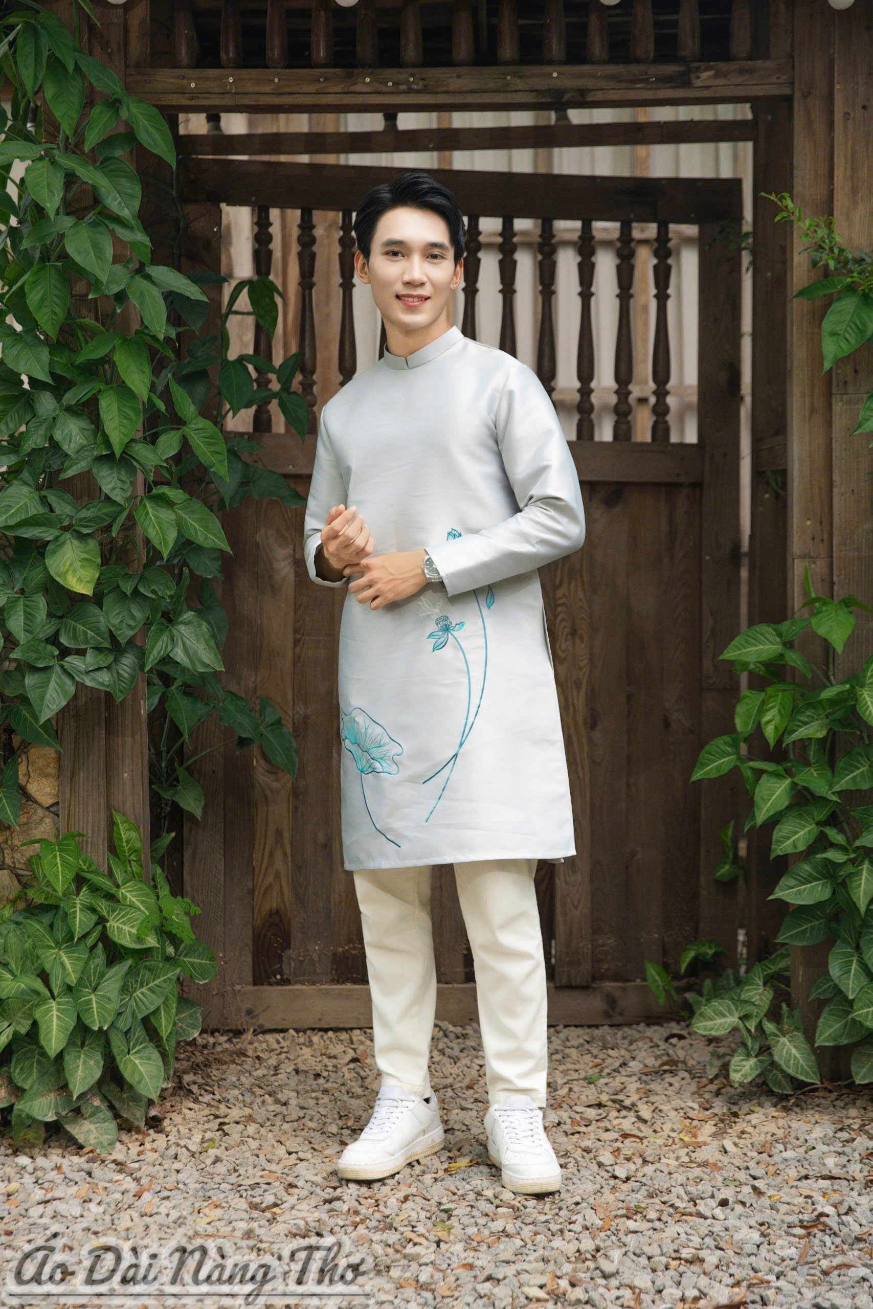 Áo Dài Nam Tafta Xanh Họa Tiết Thêu Sang Trọng