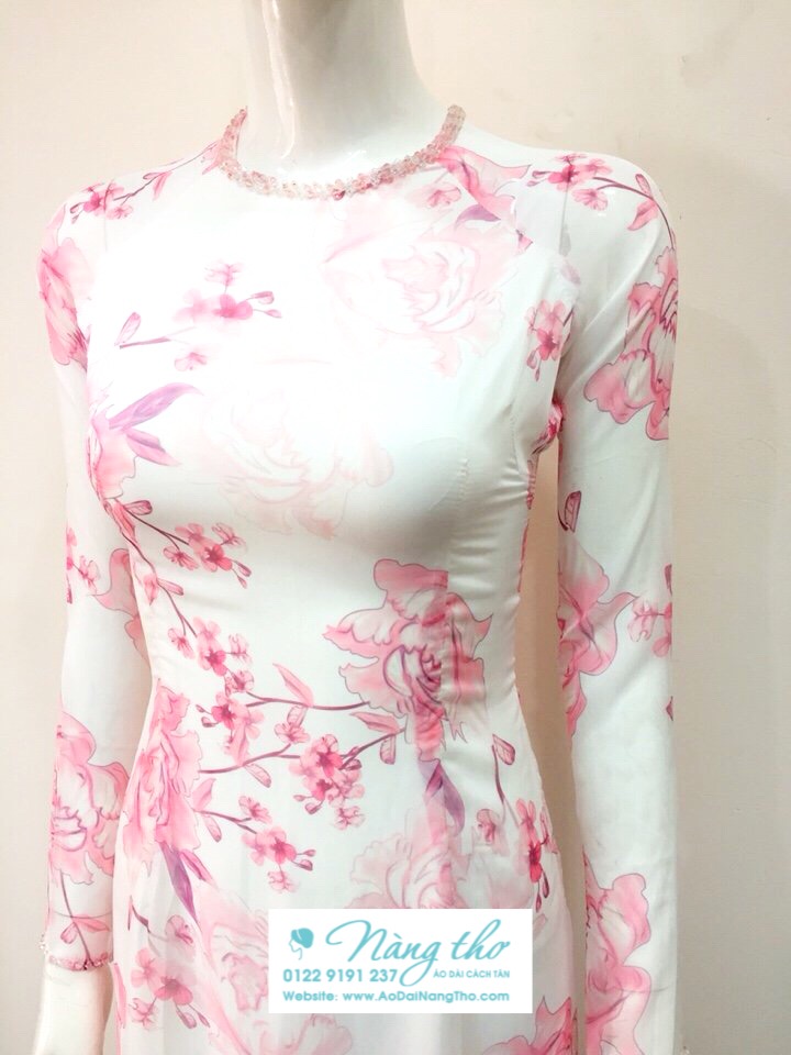 Áo dài truyền thống trẻ