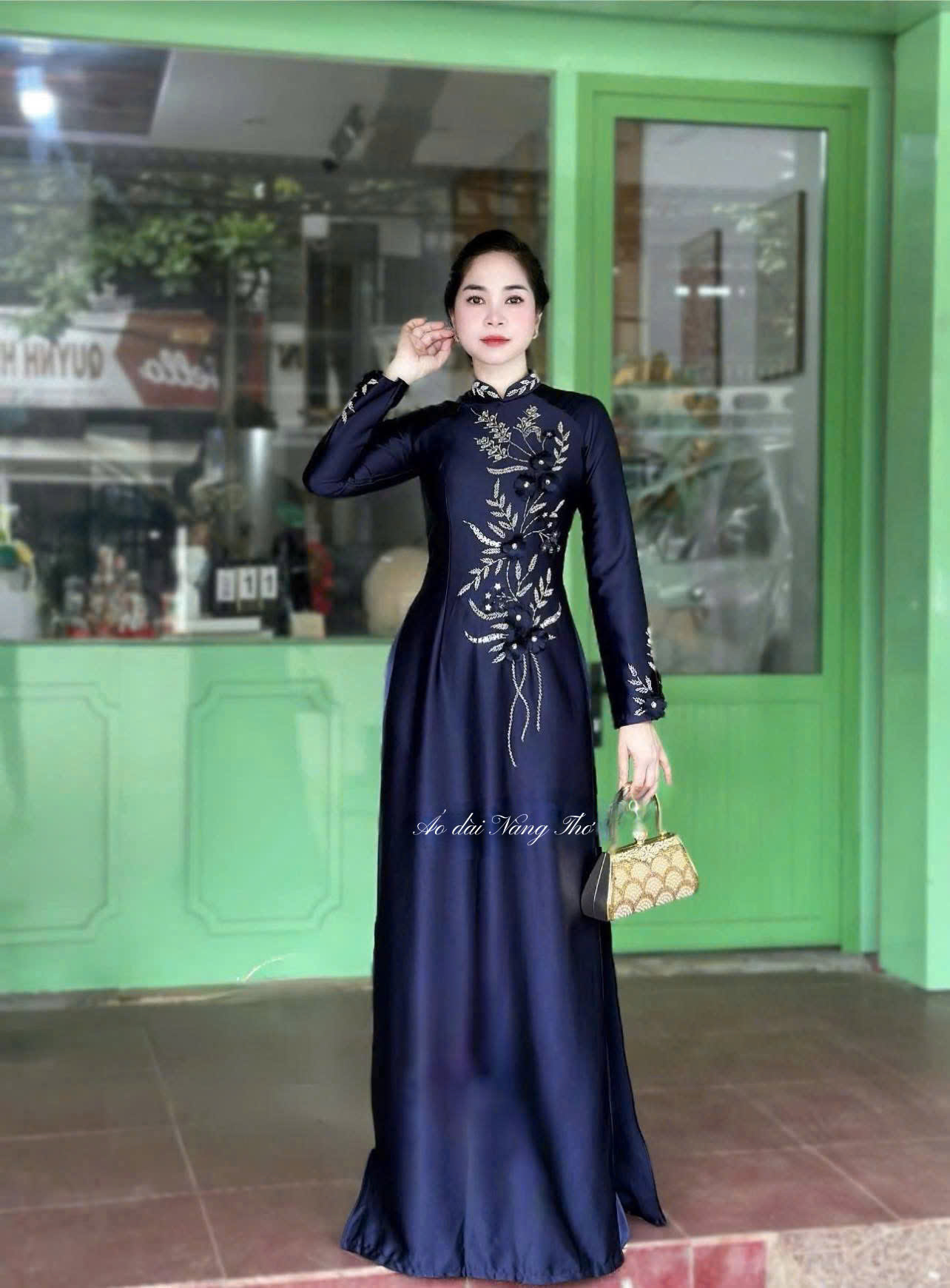 Áo Dài Bà Sui Lụa Cao Cấp Đính Đá Sang Trọng