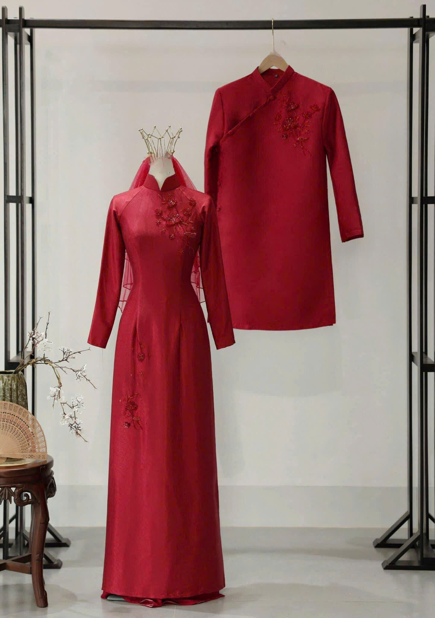 Áo Dài Cưới Cặp Đôi Họa Tiết Hoa Đính Đá Lấp Lánh