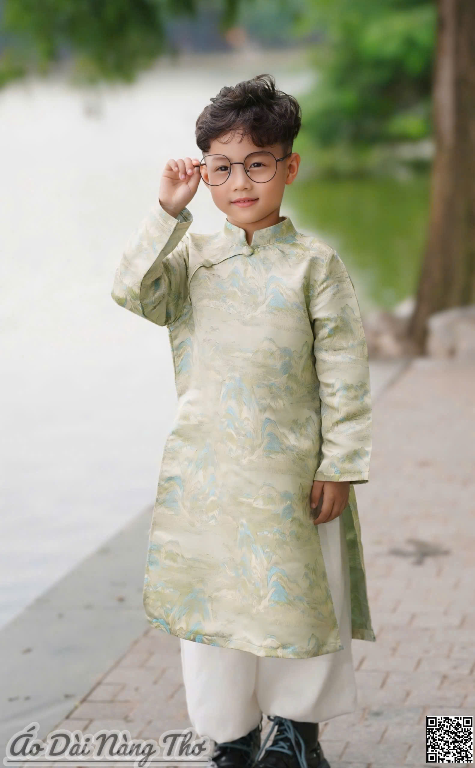 Áo Dài Bé Trai Tafta Xanh Nhũ Họa Tiết 3D