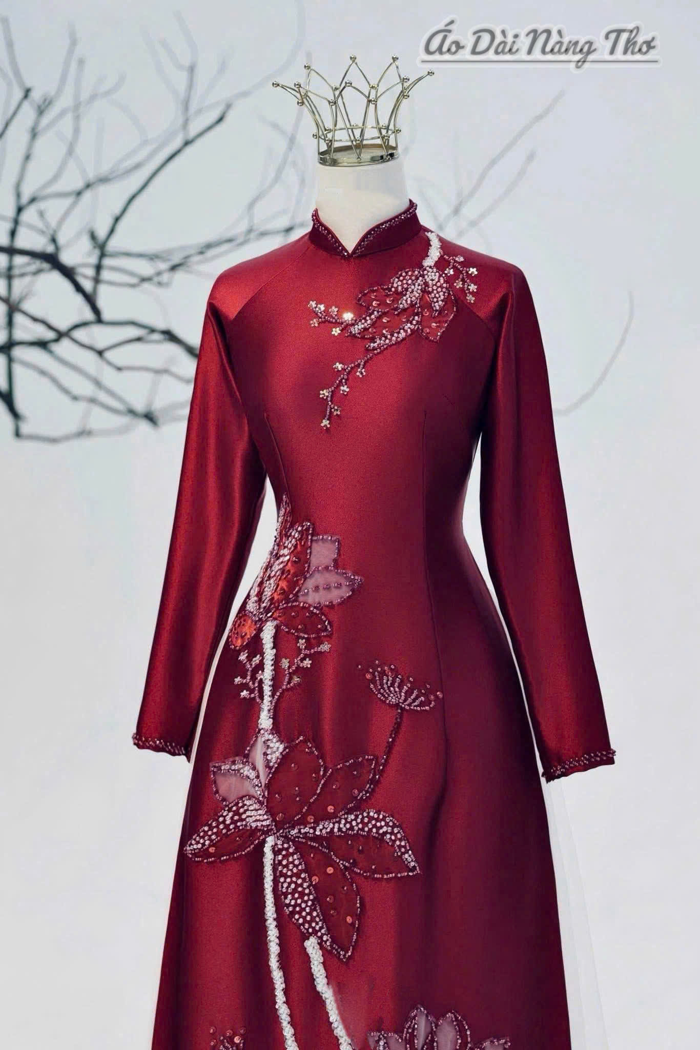 Áo Dài Bà Sui Lụa Đỏ Họa Tiết Hoa Sen Sang Trọng