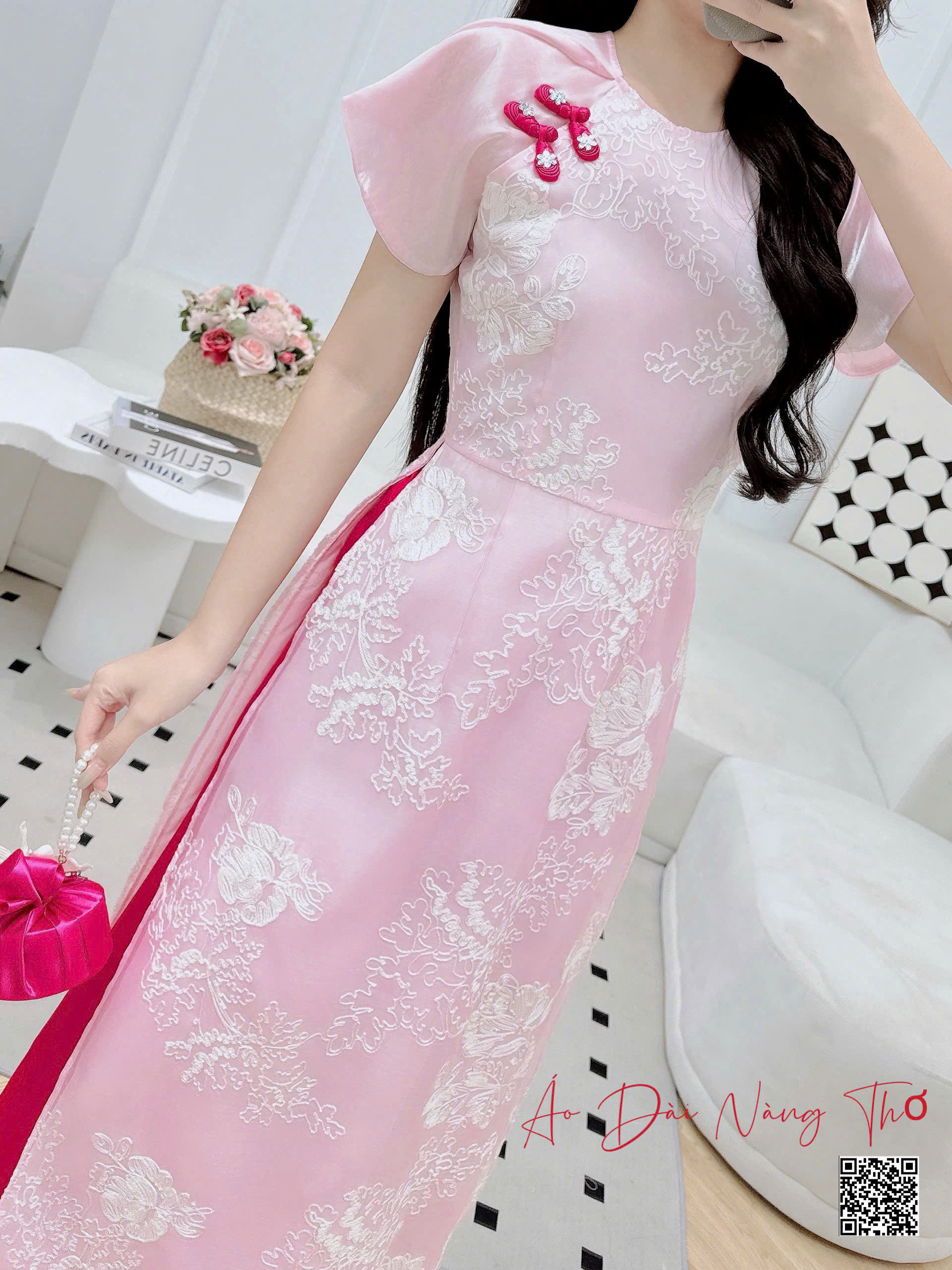 Áo Dài Cách Tân Lụa Hồng Tay Phồng Phối Nút Tàu