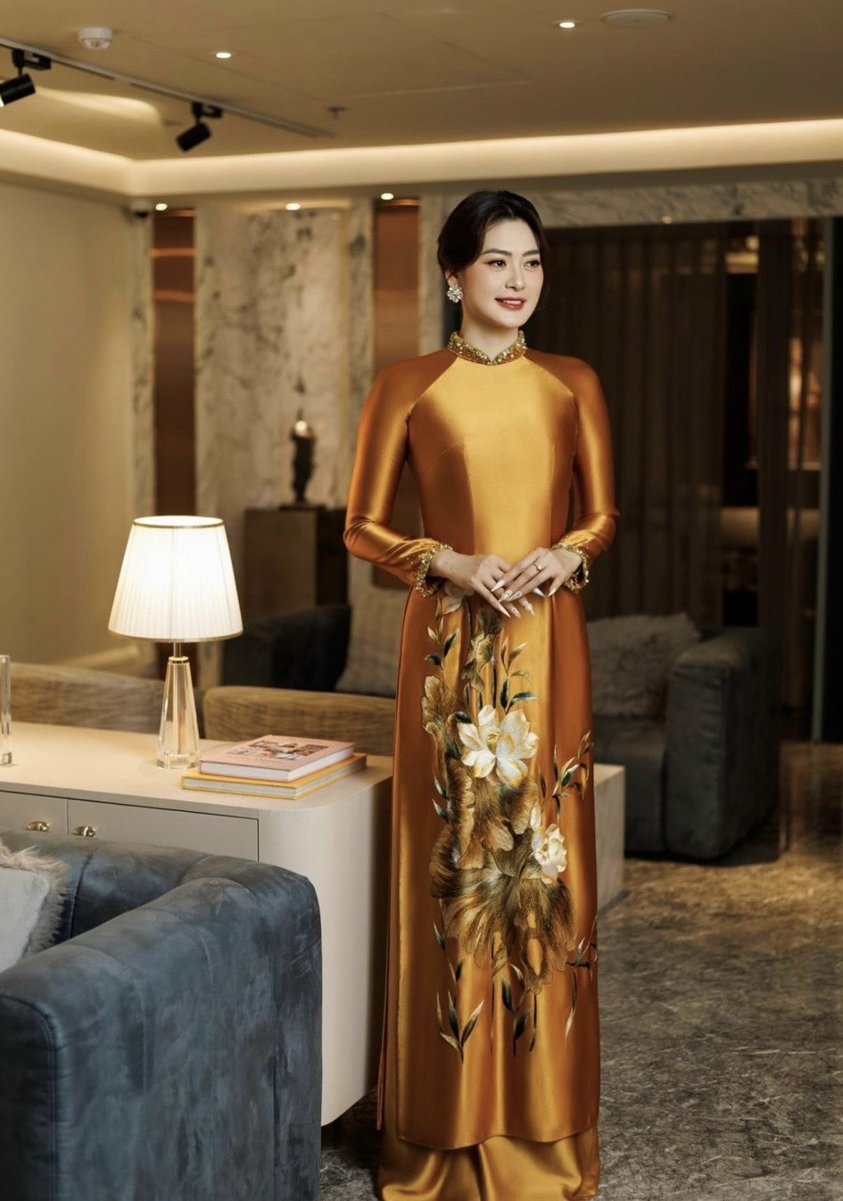 Áo Dài Bà Sui Lụa Thêu Hoa Sang Trọng