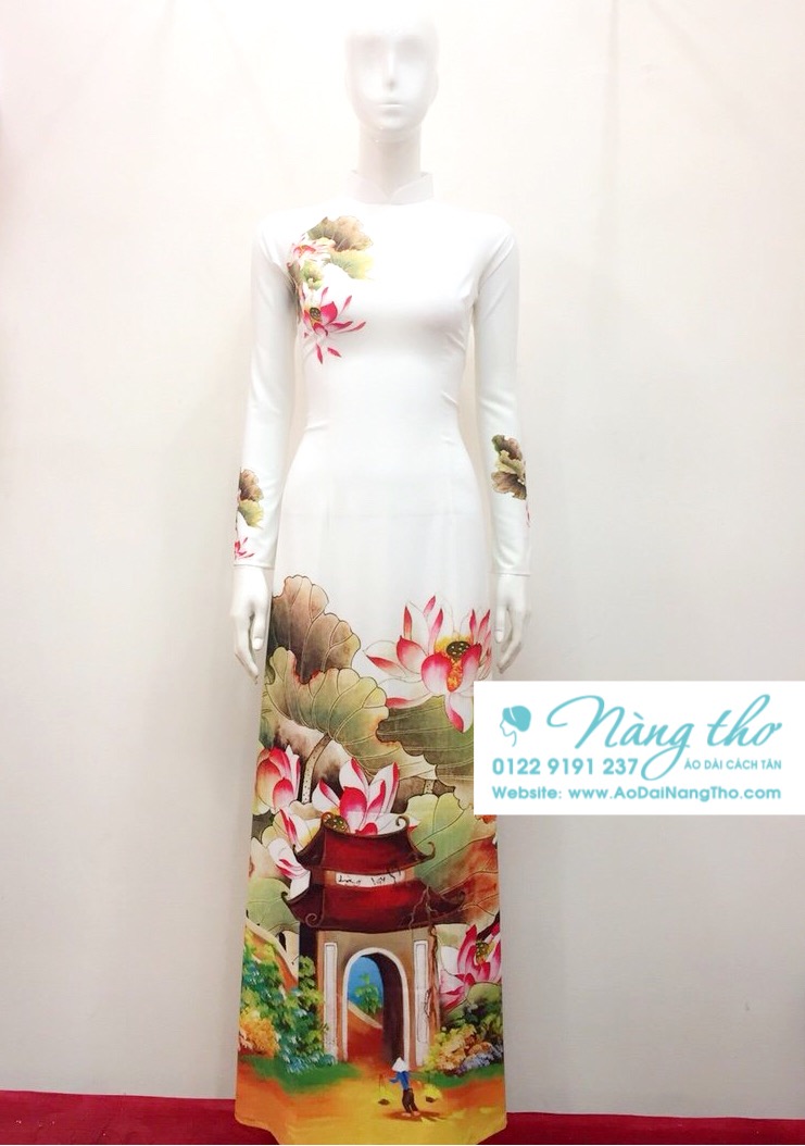 Áo dài lụa truyền thống