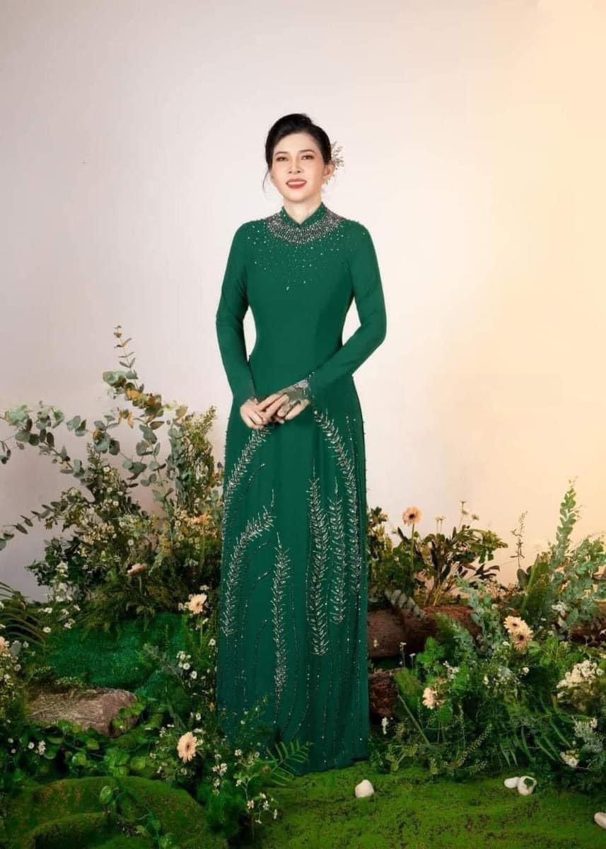 Áo Dài Bà Sui Lụa Cao Cấp Đính Đá Sang Trọng