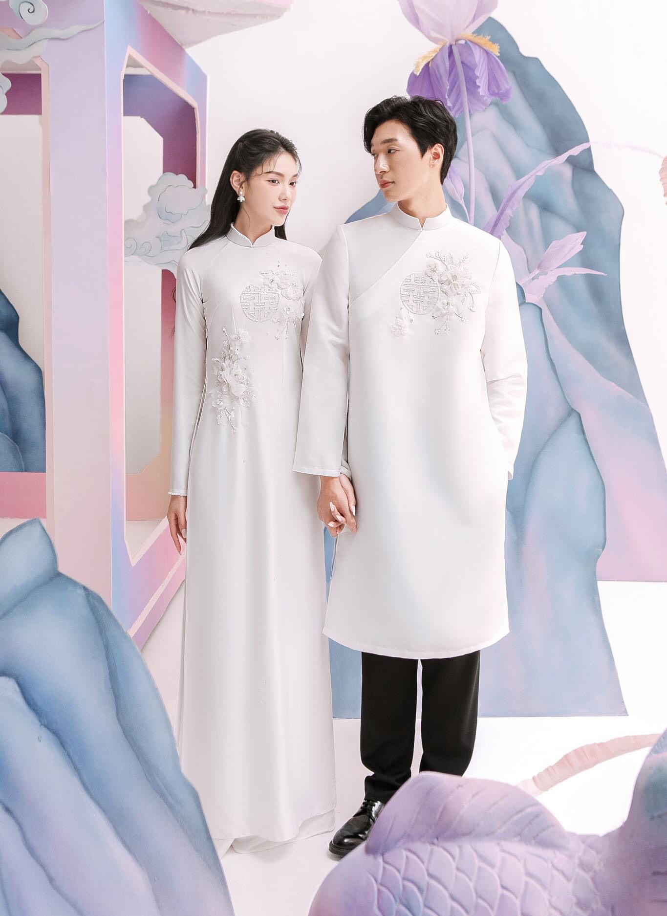 Áo Dài Cưới Cặp Đôi Màu Trắng Sang Trọng Hiện Đại
