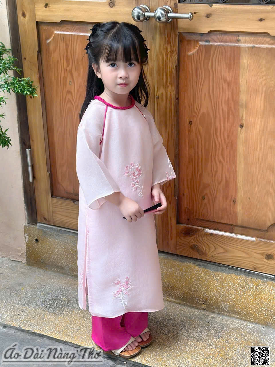 Áo Dài Bé Gái Voan Viền Cổ Sen Đáng Yêu