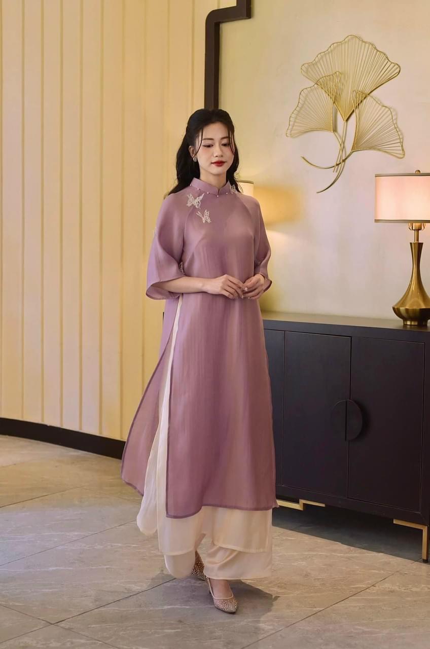 Váy dạ hội màu hồng pastel nhẹ nhàng